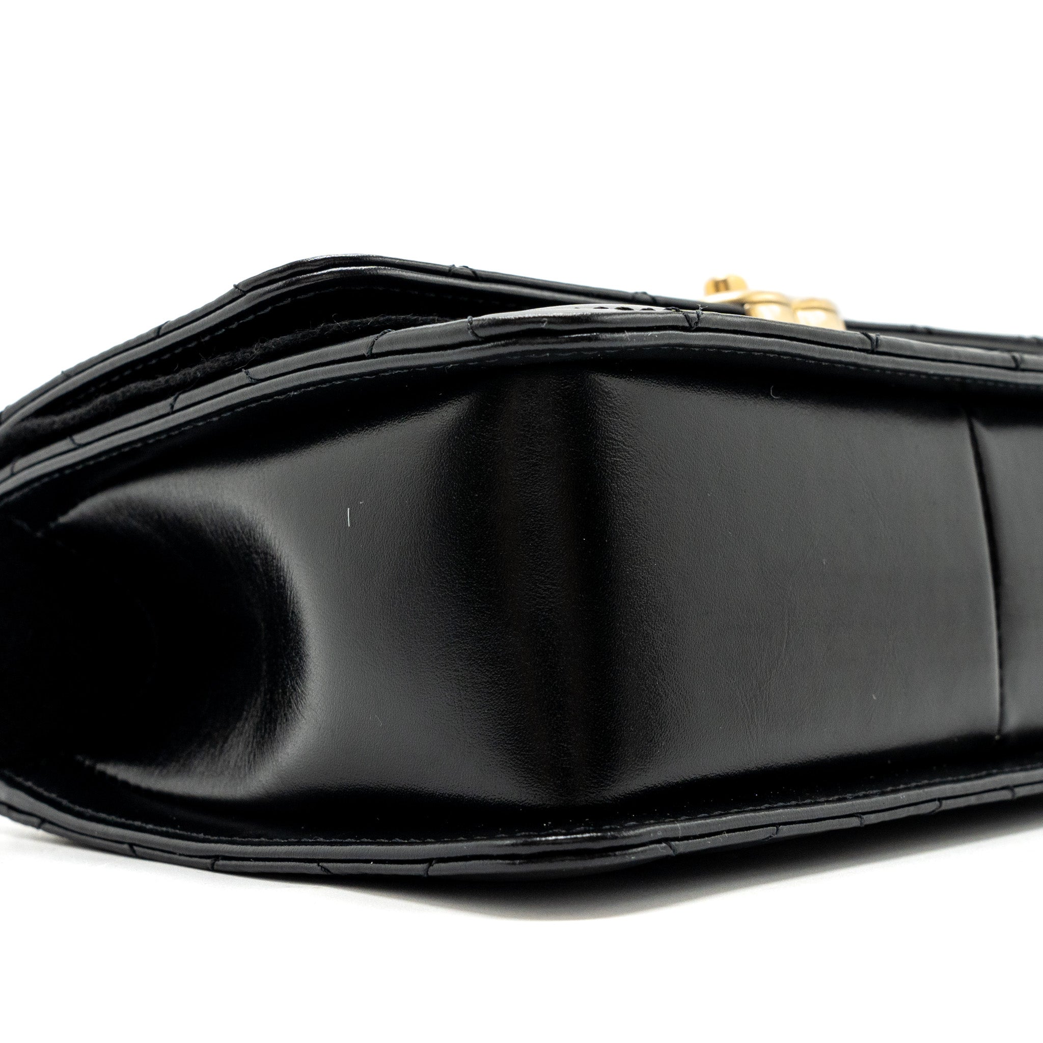chanel-24c-gold-crush-flap-bag-calfskin-black-ghw-microchip
