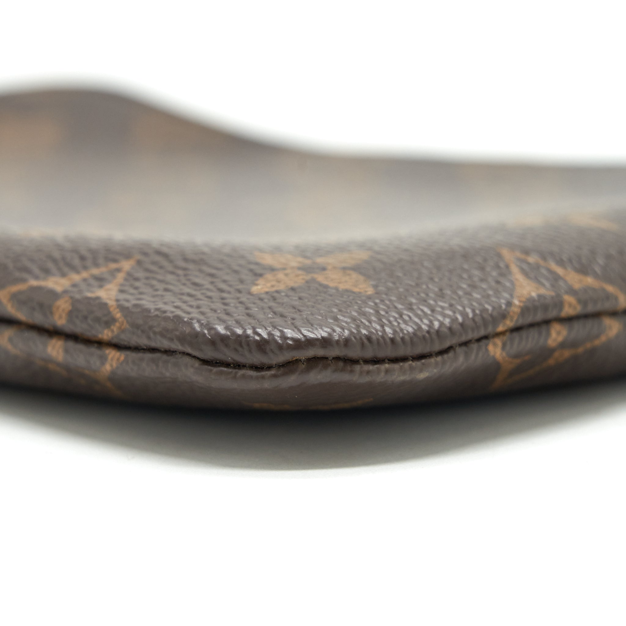 louis-vuitton-etui-voyage-pm-pouch-monogram-canvas-ghw