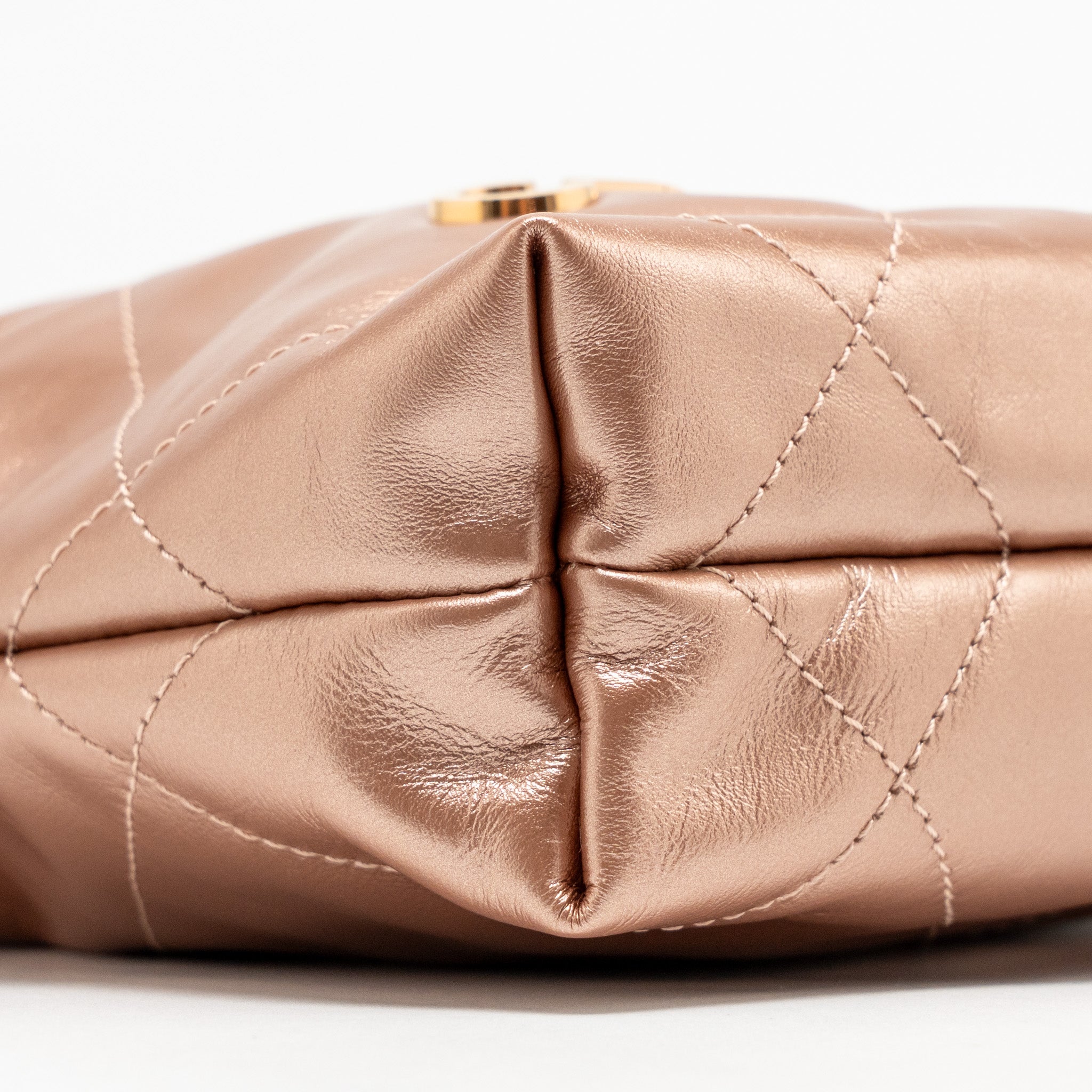 chanel-mini-22-bag-shiny-calfskin-light-pink-lghw-microchip-copy-1