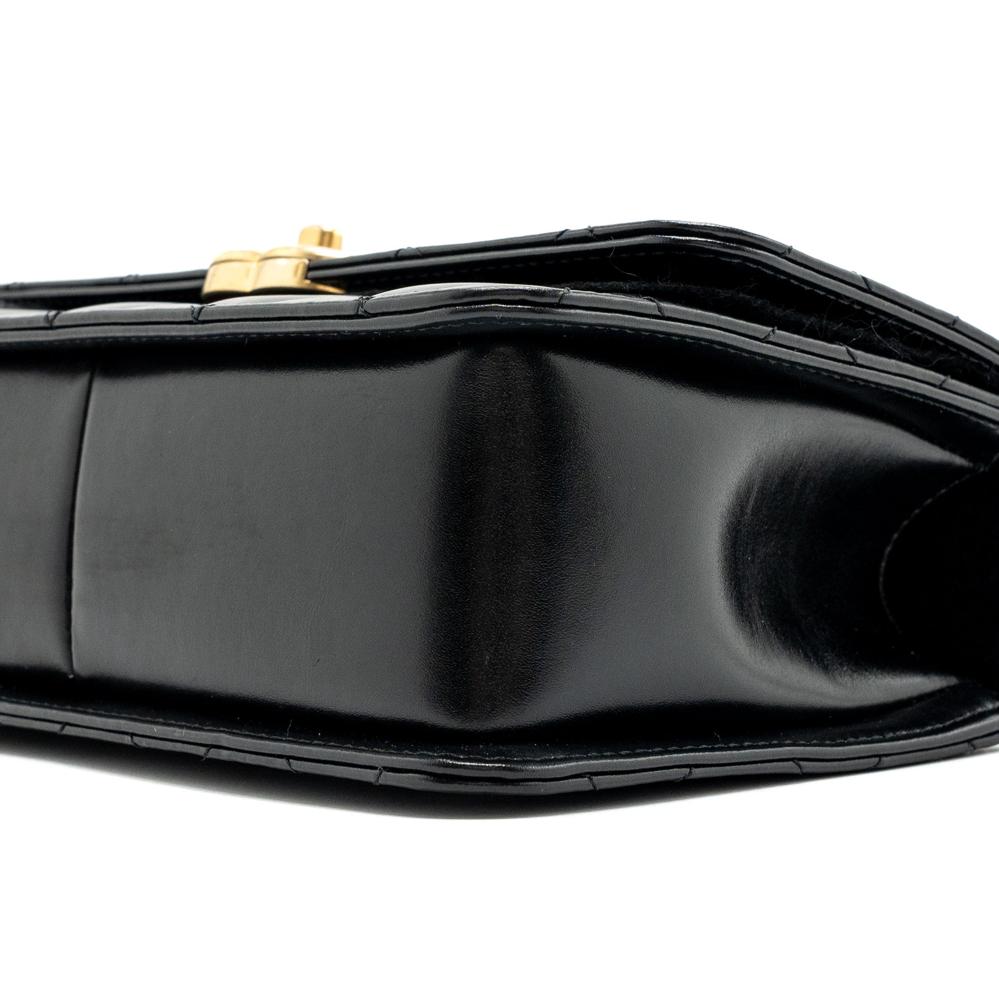 chanel-24c-gold-crush-flap-bag-calfskin-black-ghw-microchip