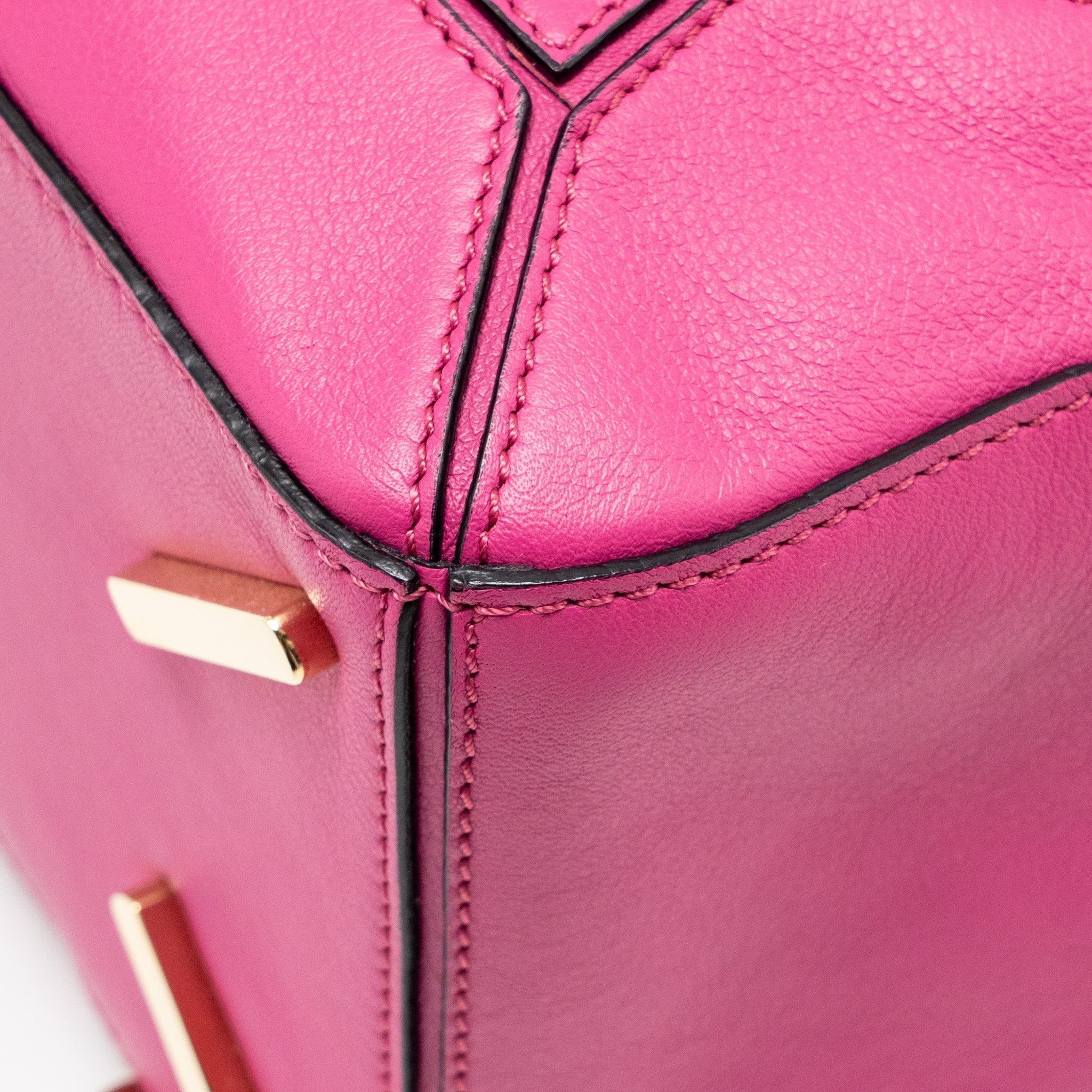 loewe-medium-puzzle-bag-calfskin-fuchsia-ghw