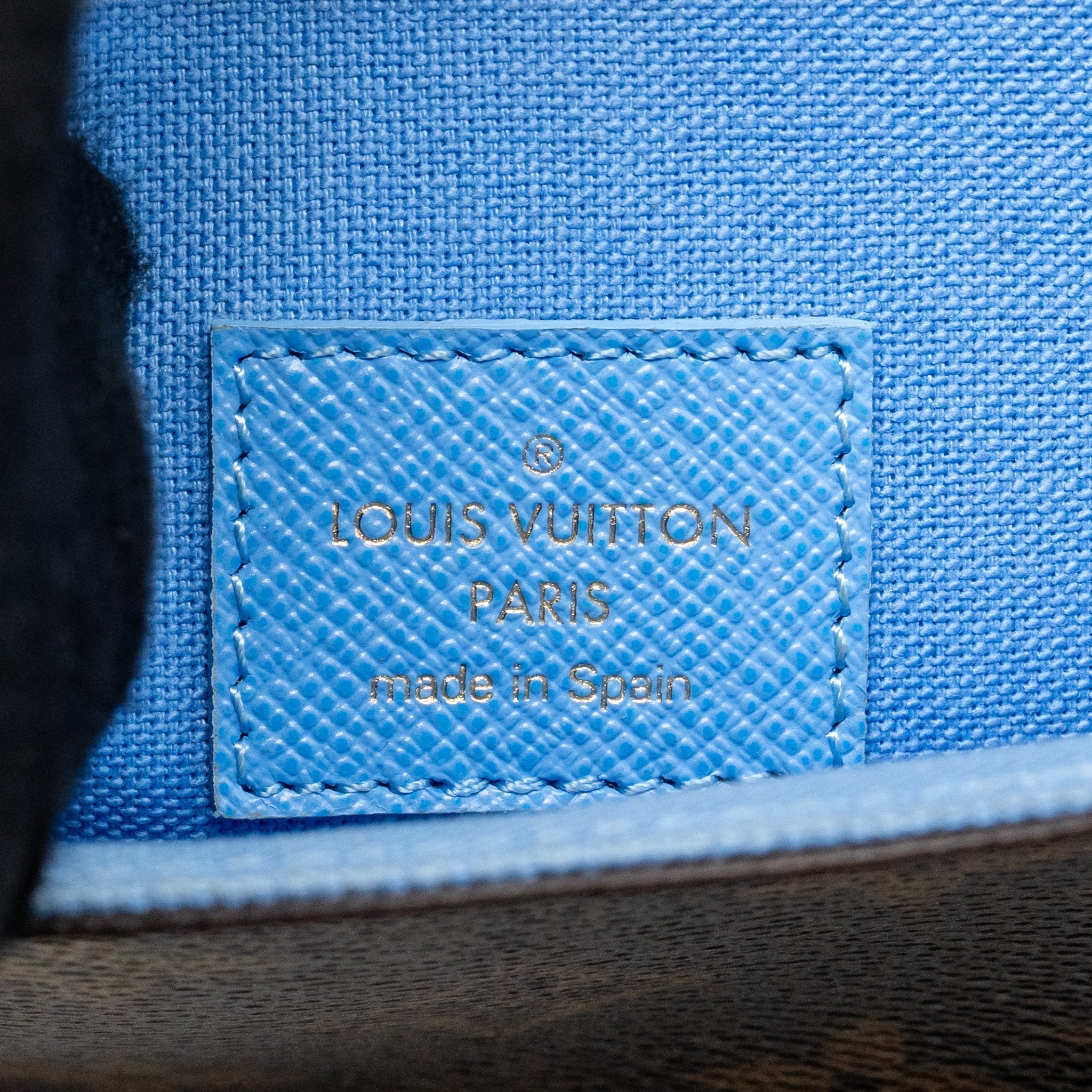 louis-vuitton-felicie-pochette-limited-edition-monogram-canvas-ghw-3