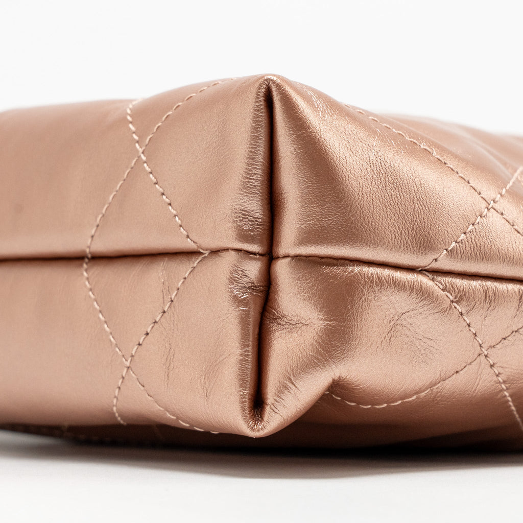 chanel-mini-22-bag-shiny-calfskin-light-pink-lghw-microchip-copy-1