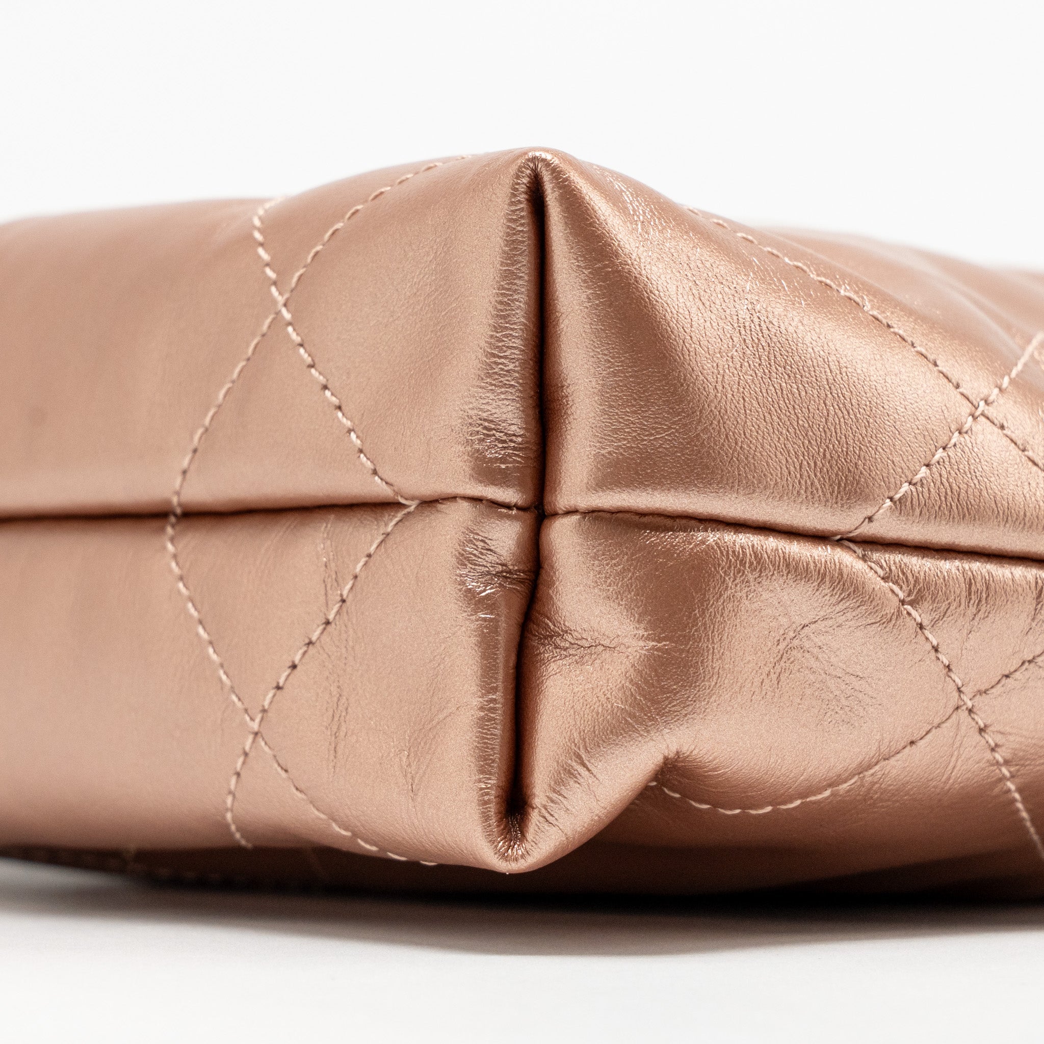 chanel-mini-22-bag-shiny-calfskin-light-pink-lghw-microchip-copy-1