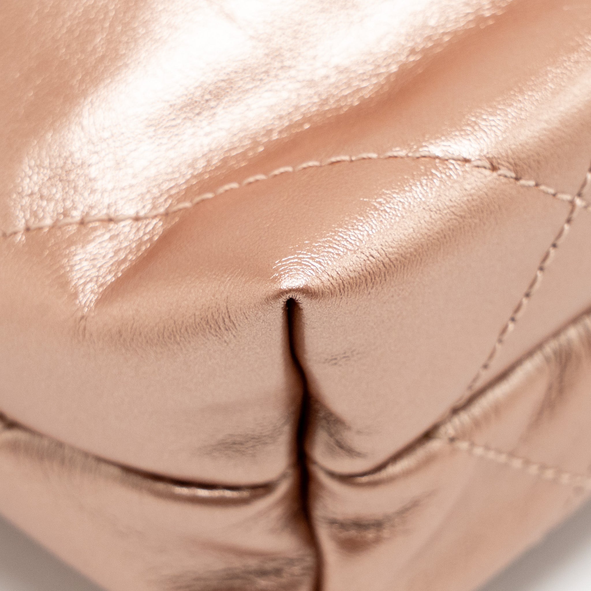chanel-mini-22-bag-shiny-calfskin-light-pink-lghw-microchip-copy-1