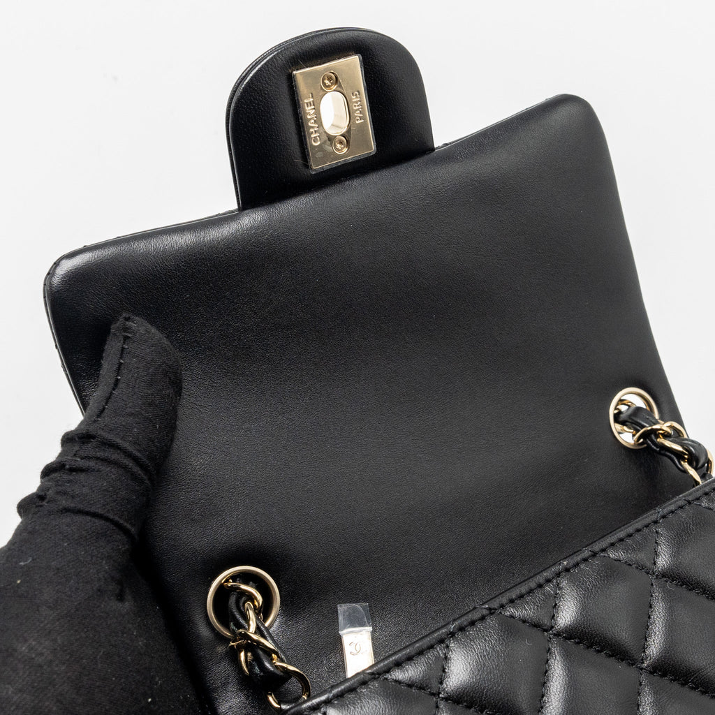 chanel-mini-square-flap-bag-lambskin-black-lghwmicrochip-1