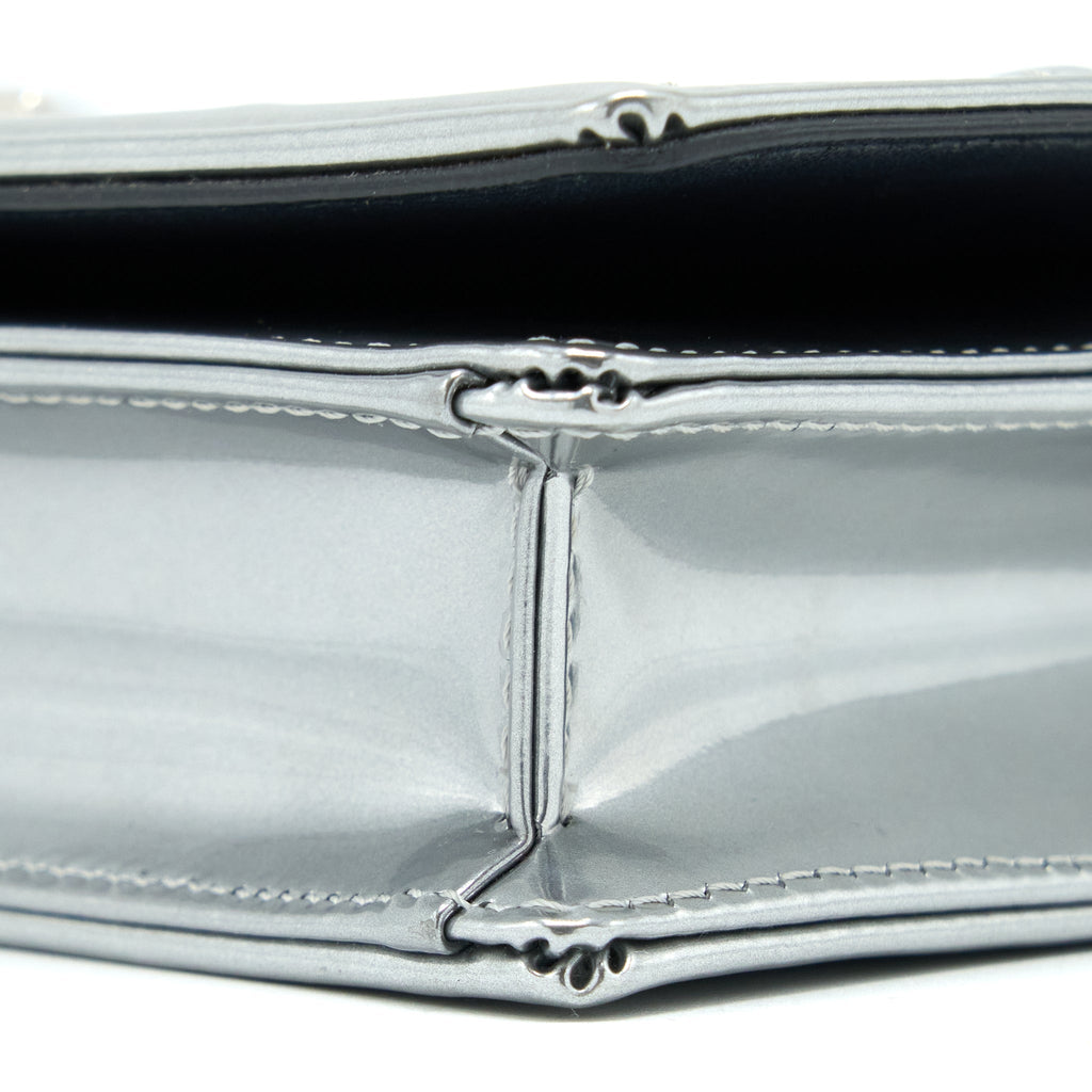 dior-diorama-wallet-on-chain-patent-metallic-silver-shw