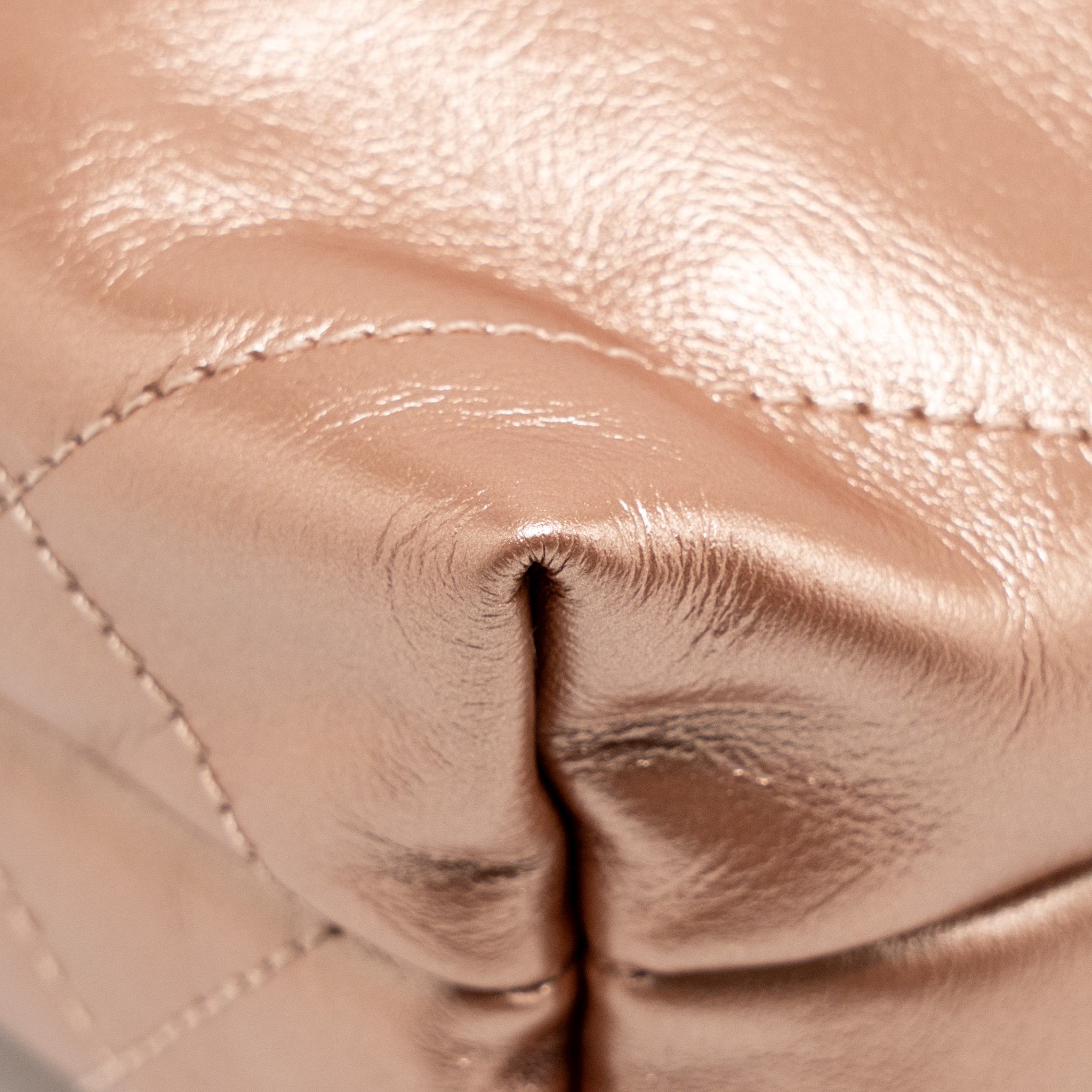 chanel-mini-22-bag-shiny-calfskin-light-pink-lghw-microchip-copy-1