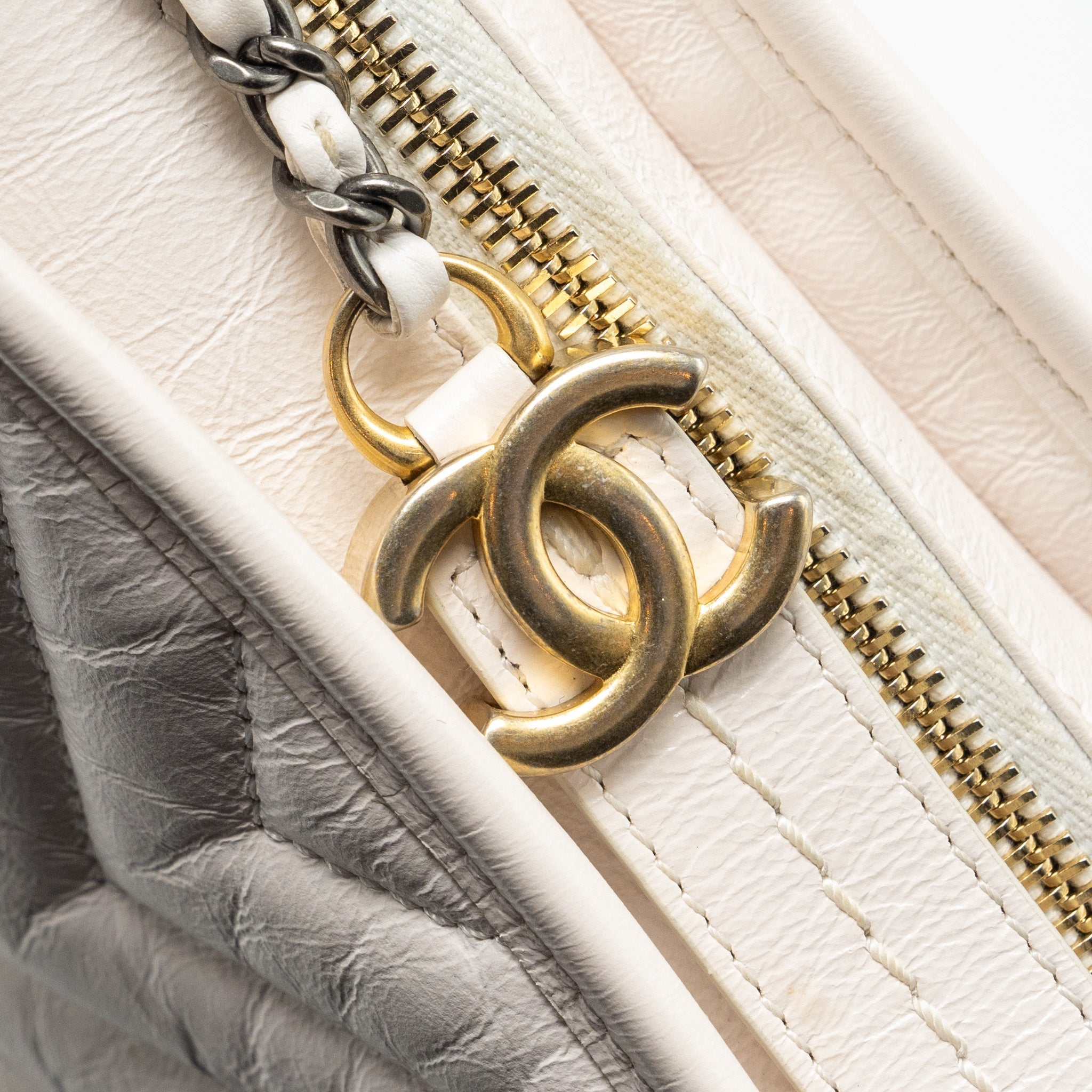 chanel-small-chevron-gabrielle-hobo-bag-calfskin-white-multicolour-hardware