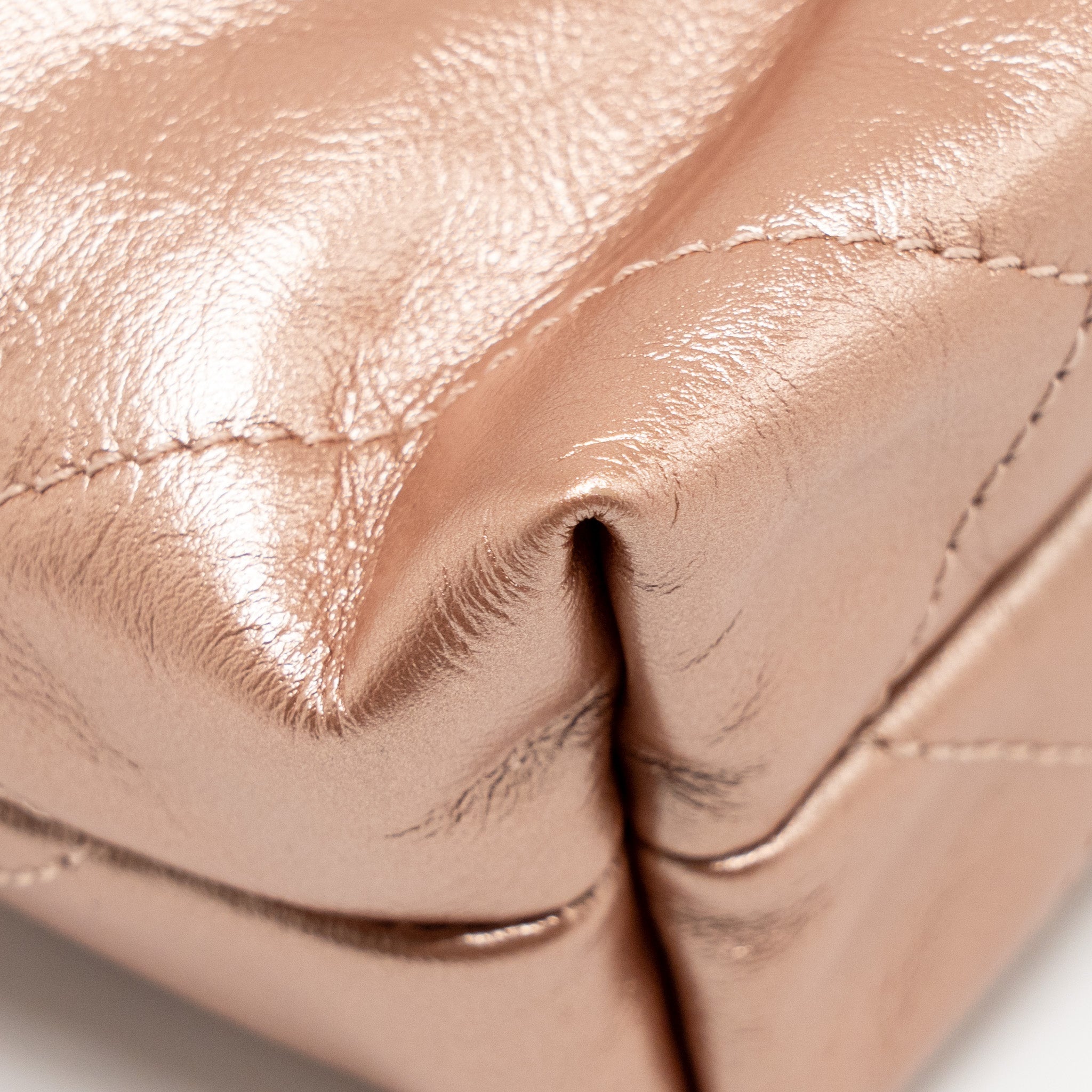 chanel-mini-22-bag-shiny-calfskin-light-pink-lghw-microchip-copy-1