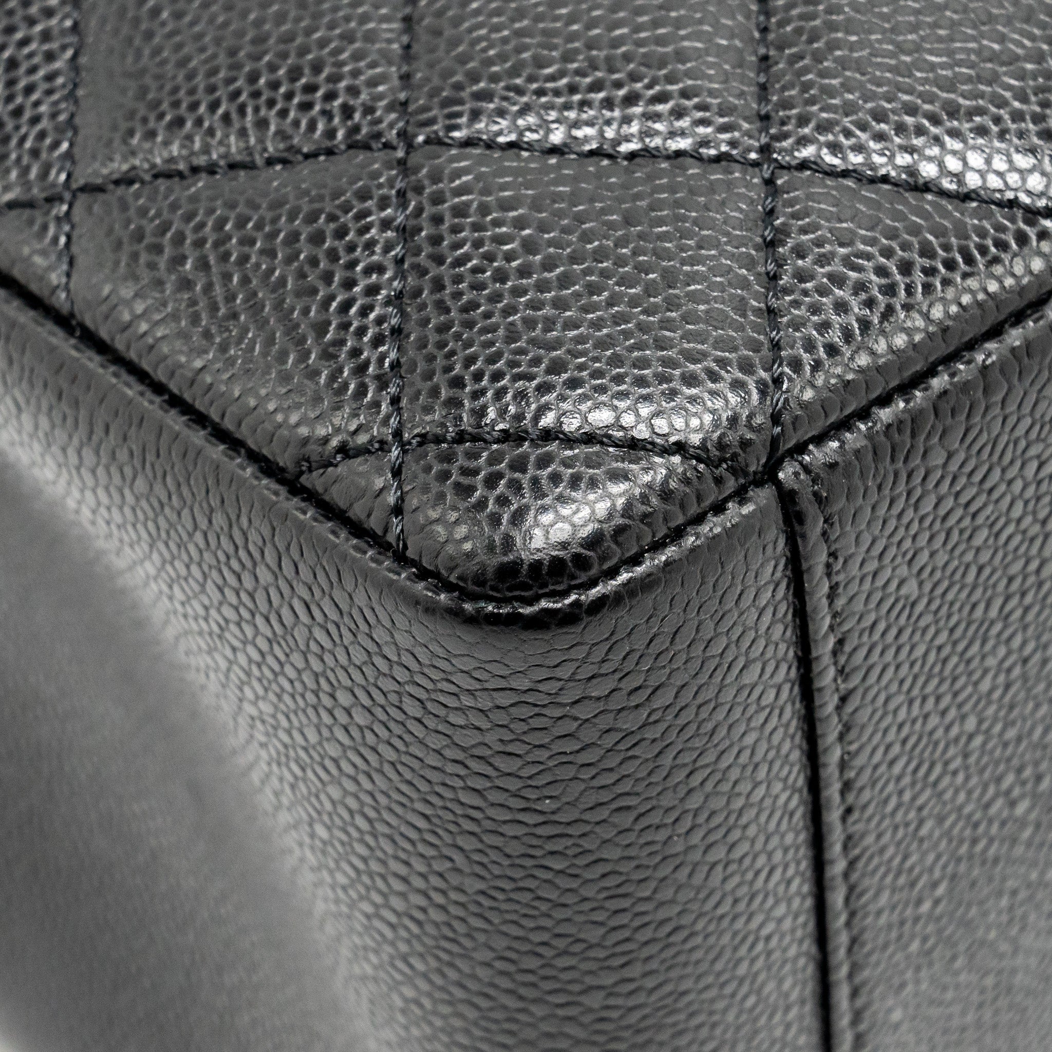 chanel-grand-shopping-tote-gst-caviar-black-shw-3