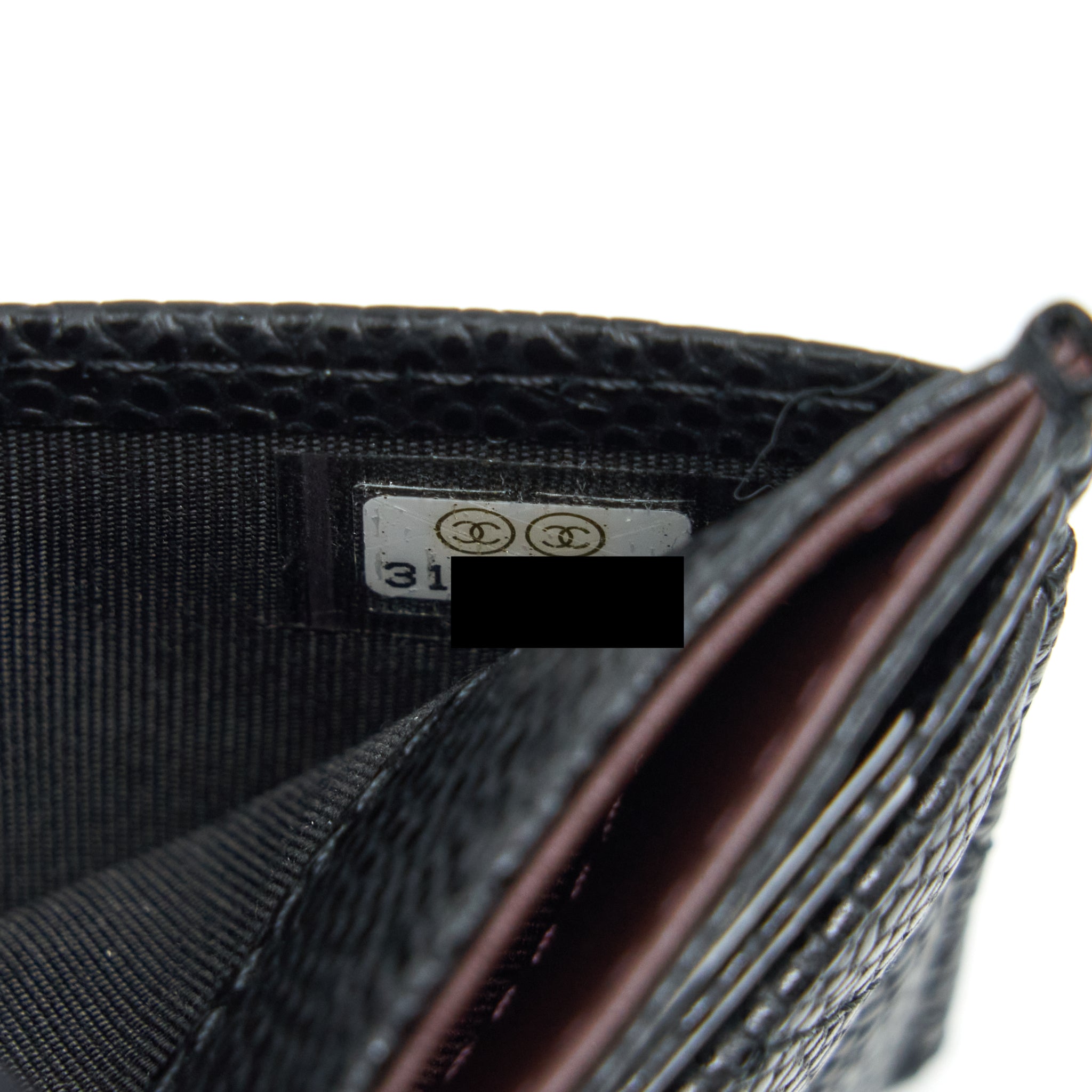 chanel-classic-card-holder-caviar-black-ghw-2