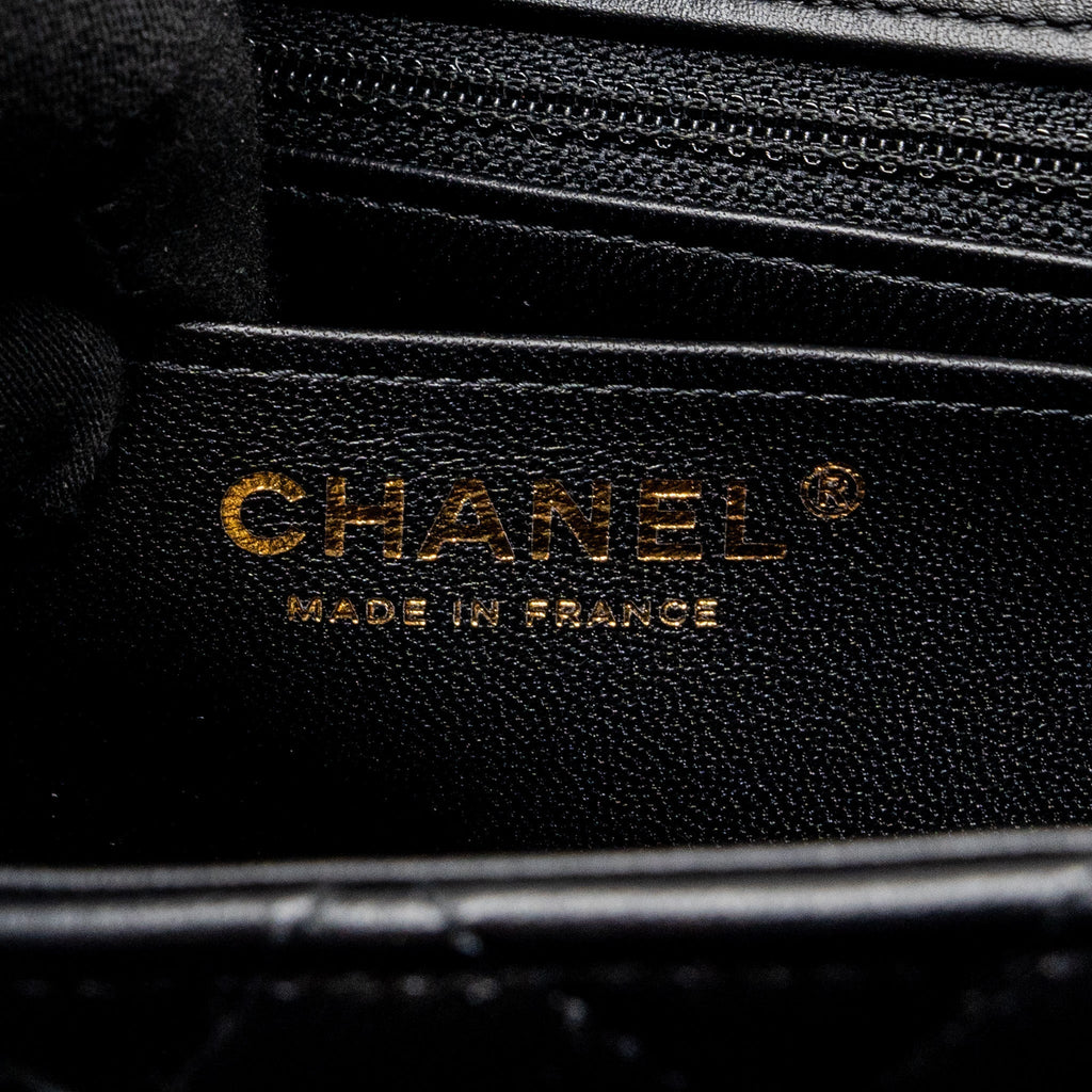 chanel-mini-square-flap-bag-lambskin-black-lghwmicrochip-1