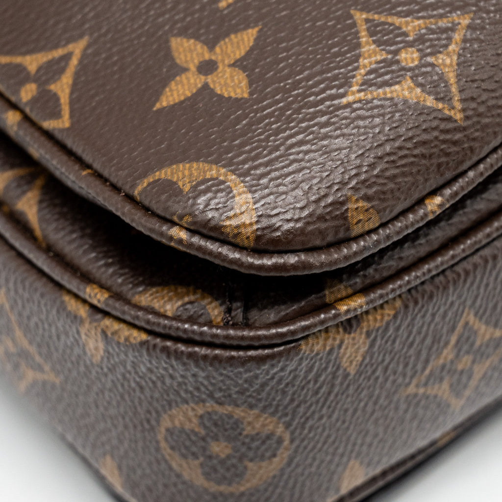 louis-vuitton-pochette-metis-monogram-canvas-ghw-29