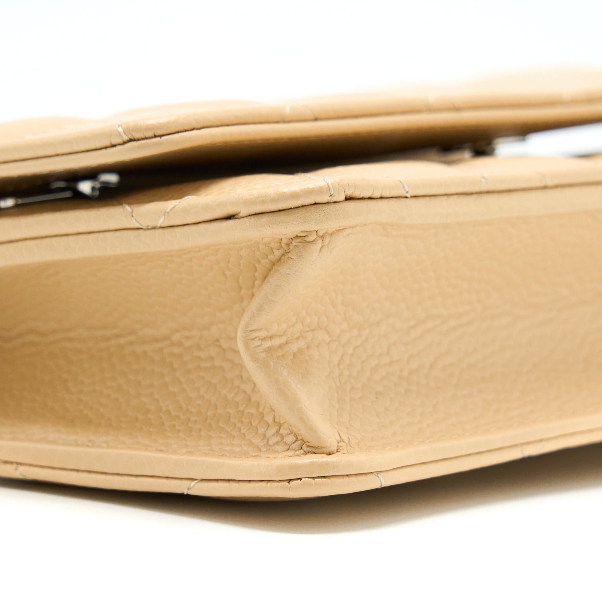 chanel-classic-wallet-on-chain-caviar-beige-lghw-microchip