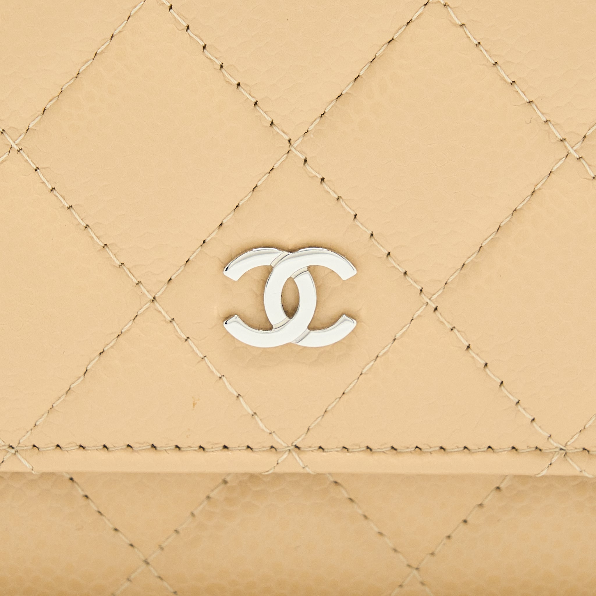 chanel-classic-wallet-on-chain-caviar-beige-lghw-microchip