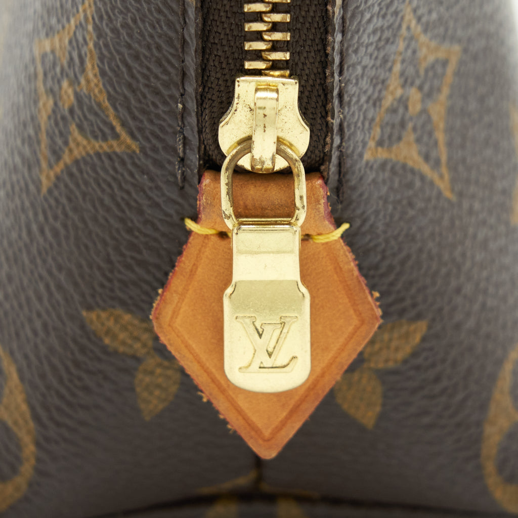 louis-vuitton-vintage-pouch-monogram-canvas-year-2007