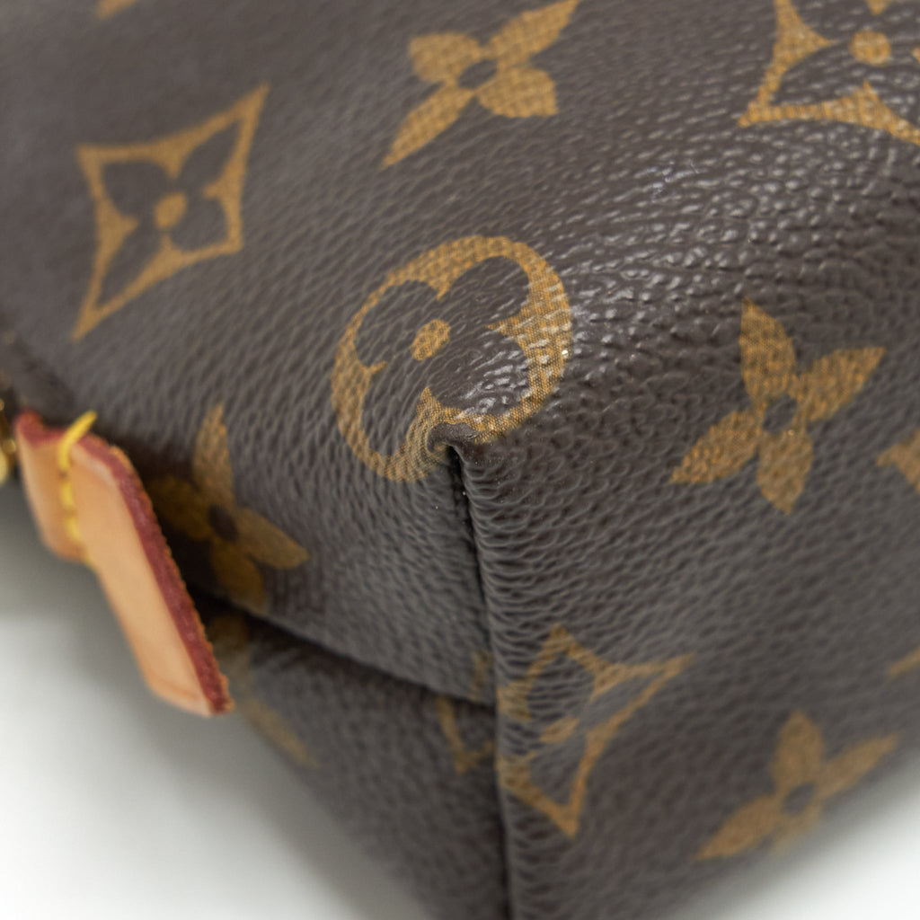louis-vuitton-vintage-pouch-monogram-canvas-year-2007