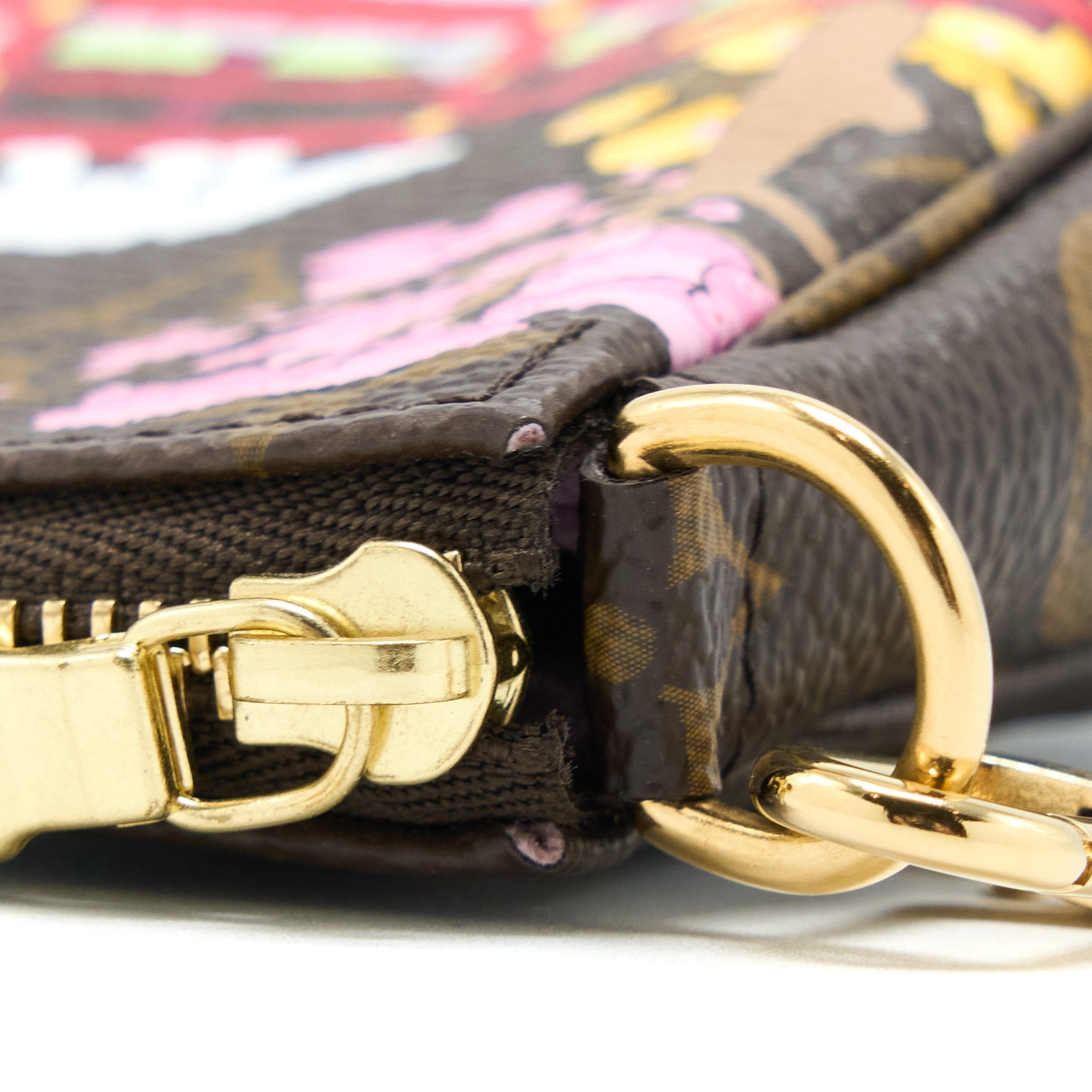 louis-vuitton-mini-pochette-accessories-limited-vivienne-holidays-japan-monogram-canvas-ghw