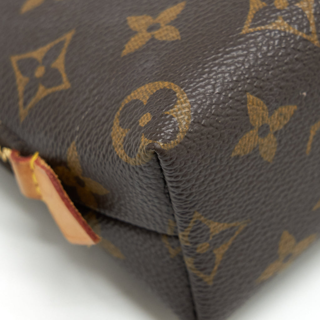 louis-vuitton-vintage-pouch-monogram-canvas-year-2007