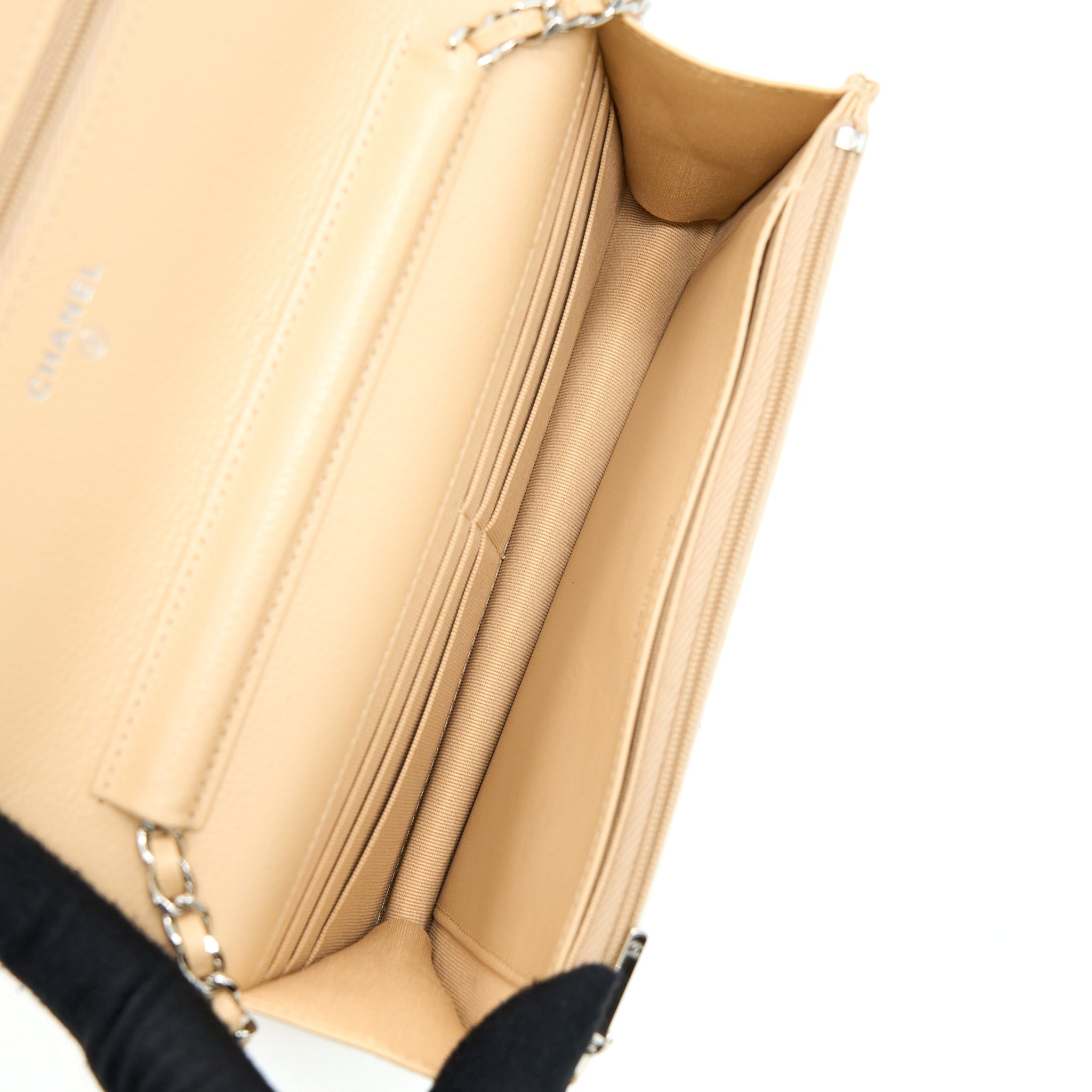 chanel-classic-wallet-on-chain-caviar-beige-lghw-microchip