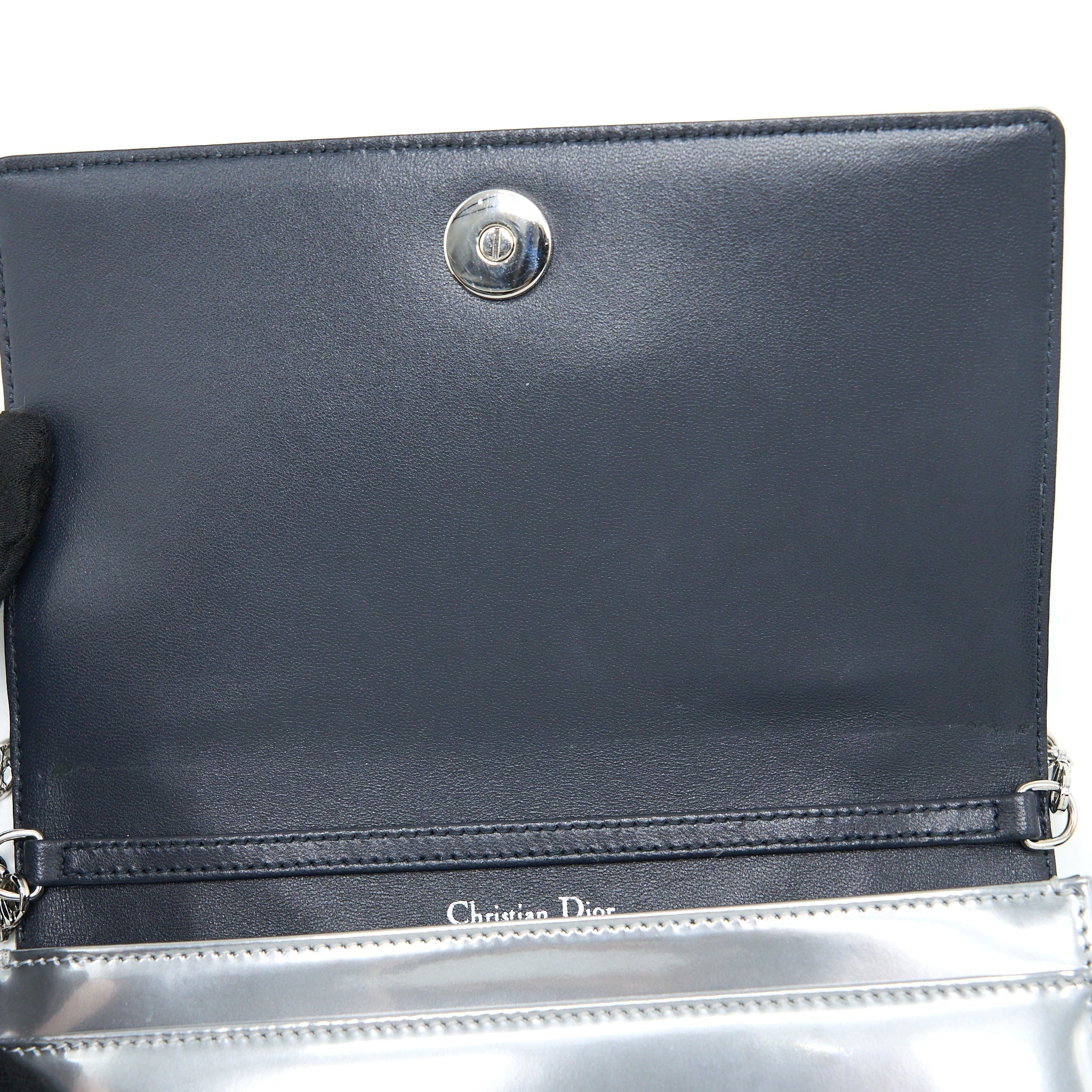 dior-diorama-wallet-on-chain-patent-metallic-silver-shw
