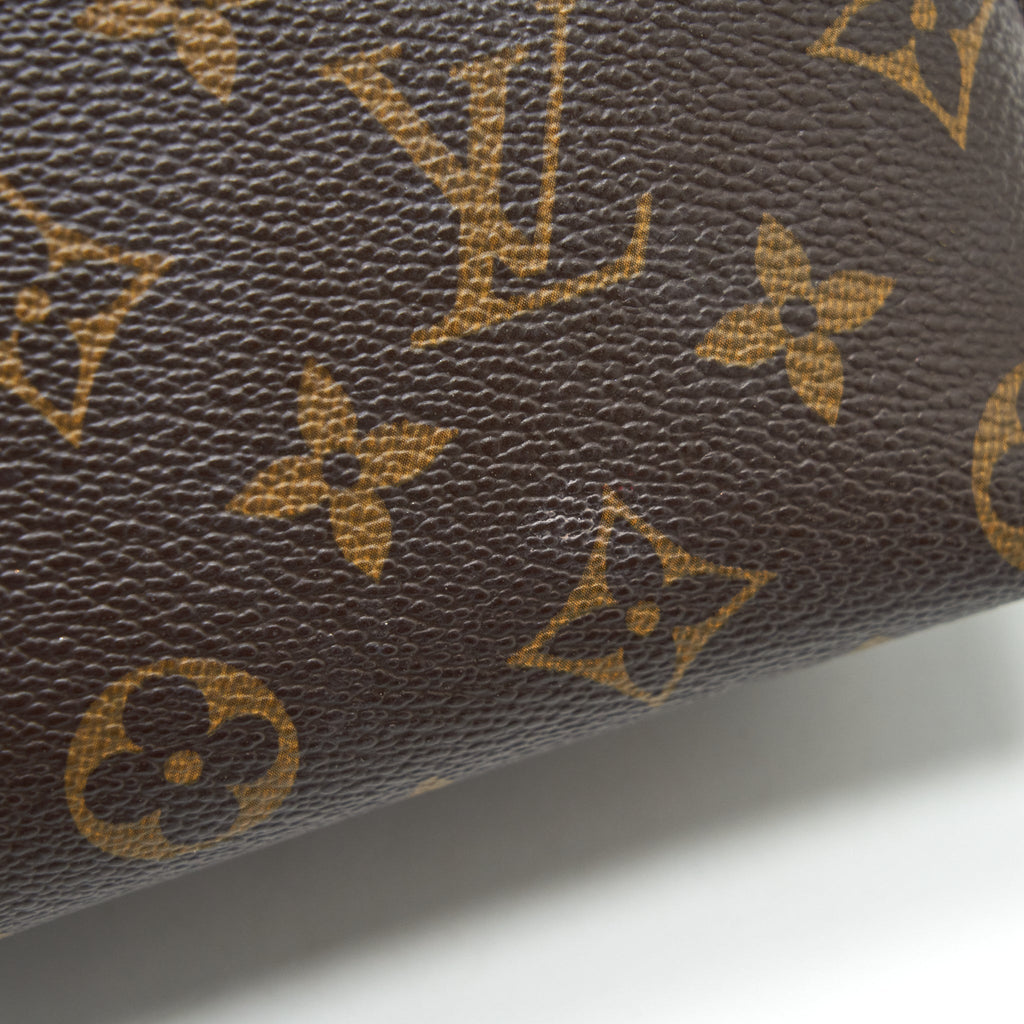louis-vuitton-vintage-pouch-monogram-canvas-year-2007