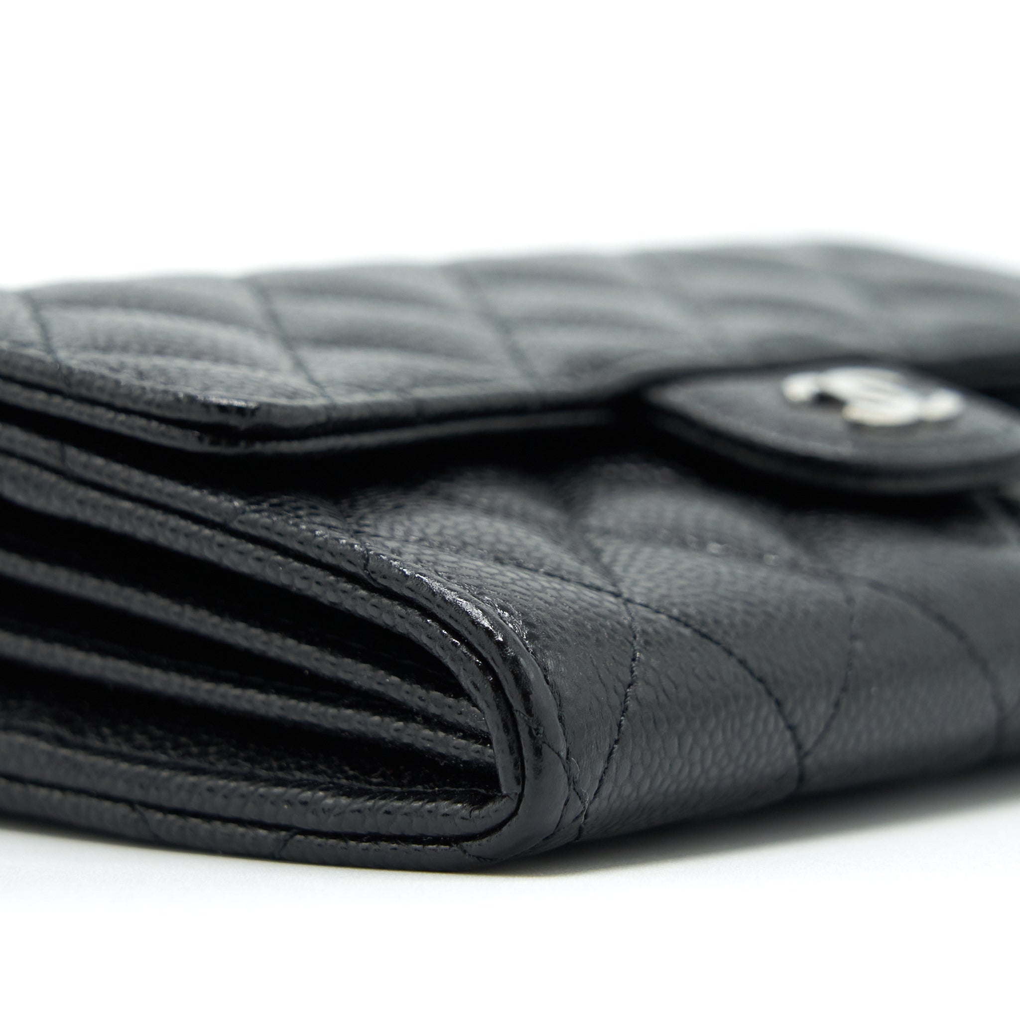 chanel-flap-wallet-caviar-black-shw