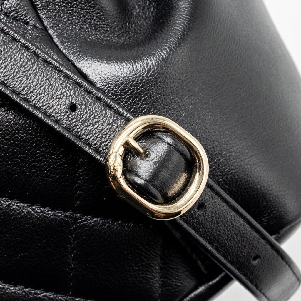chanel-24p-small-duma-backpack-calfskin-black-lghw