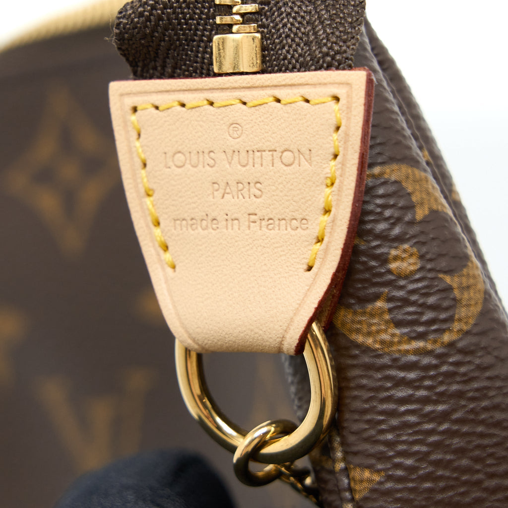 louis-vuitton-mini-pochette-accessories-monogram-canvas-ghw-3