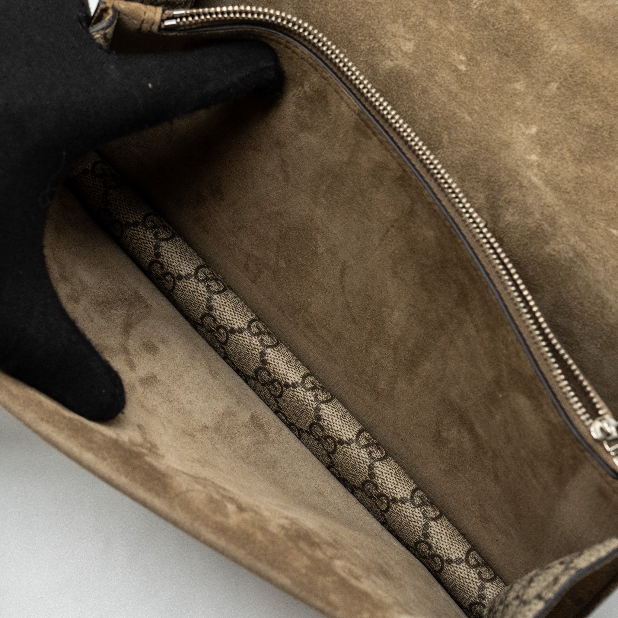gucci-dionysus-medium-gg-supreme-shoulder-bag-canvas-suede-ruthenium-silver