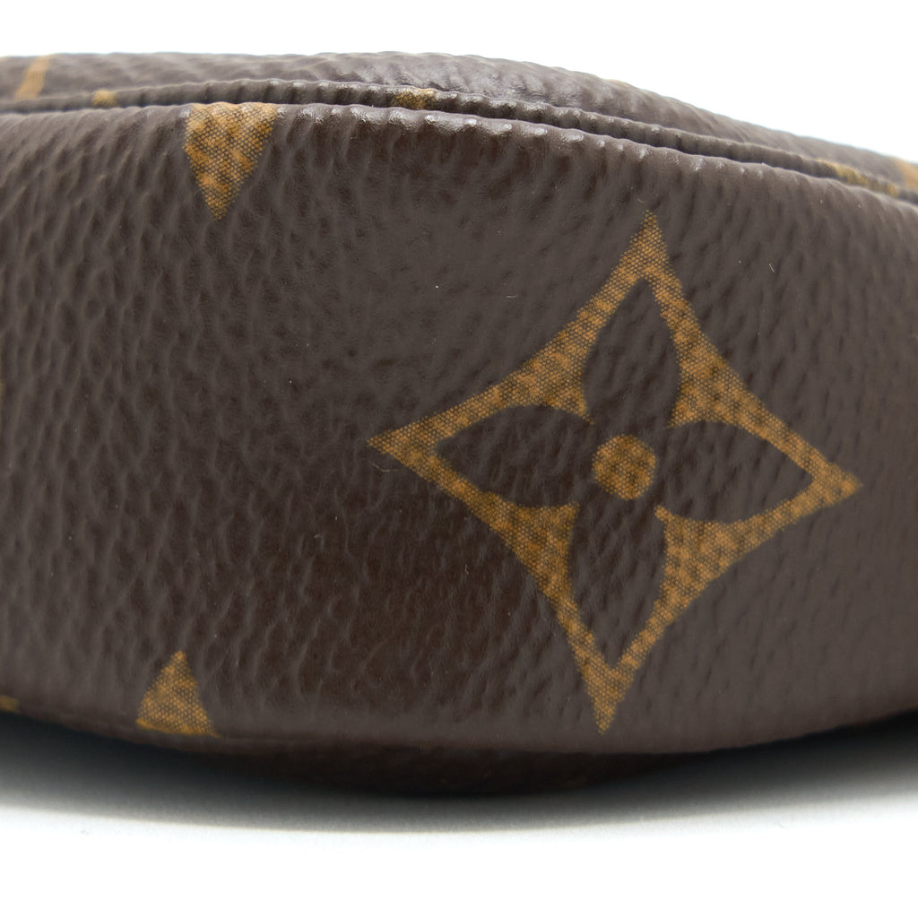 louis-vuitton-mini-pochette-accessories-monogram-canvas-ghw-3