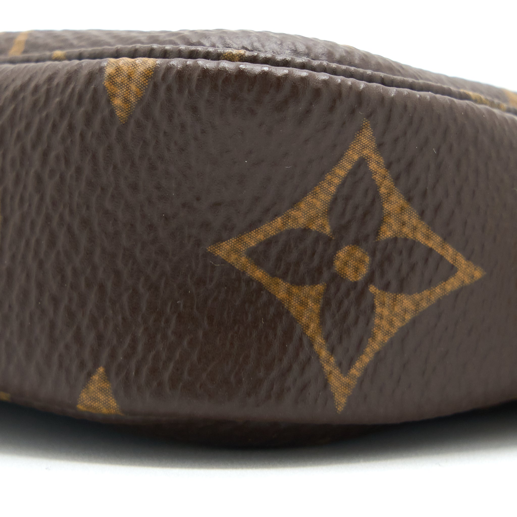 louis-vuitton-mini-pochette-accessories-monogram-canvas-ghw-3