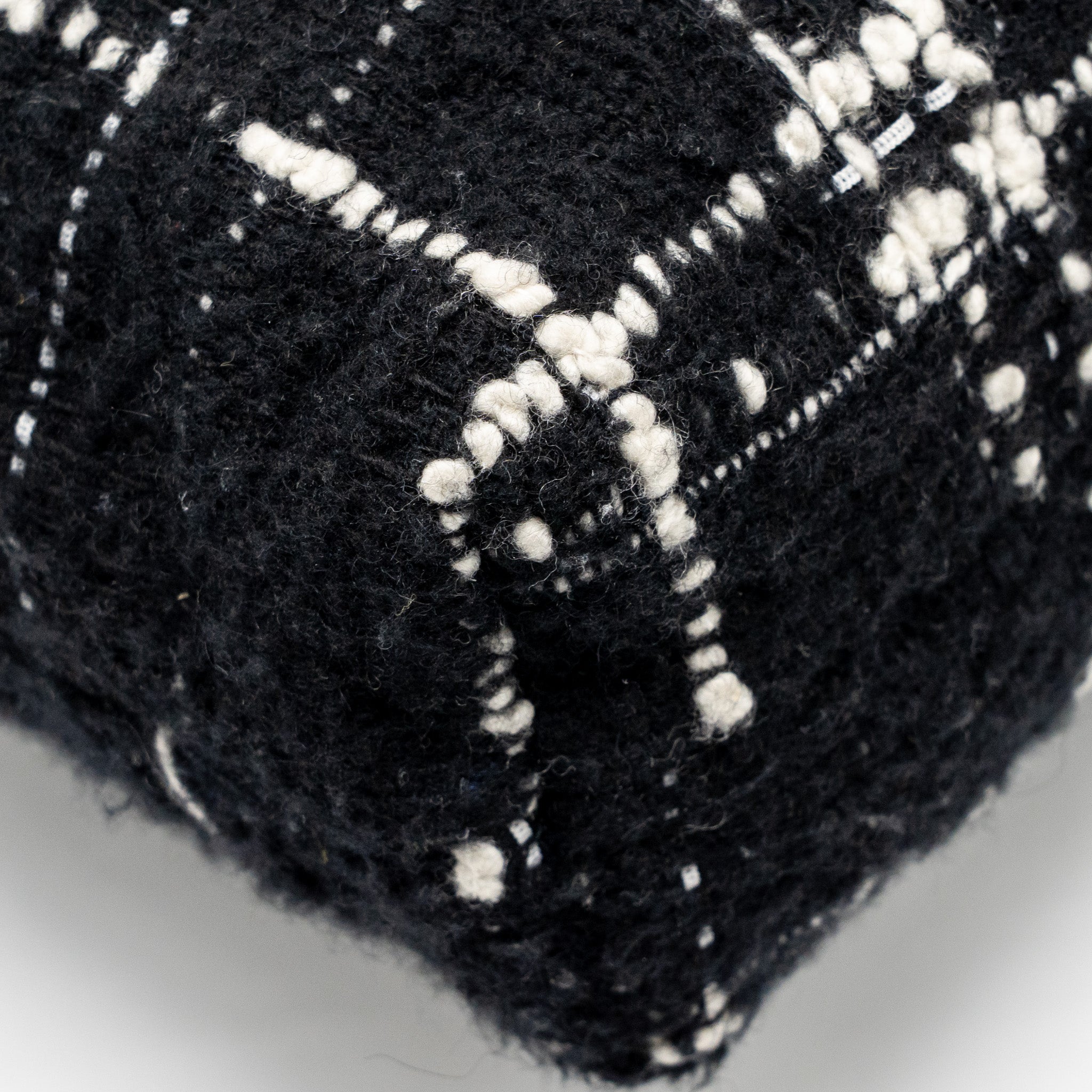 chanel-medium-22-bag-quilted-tweed-black-multicolour-microchip