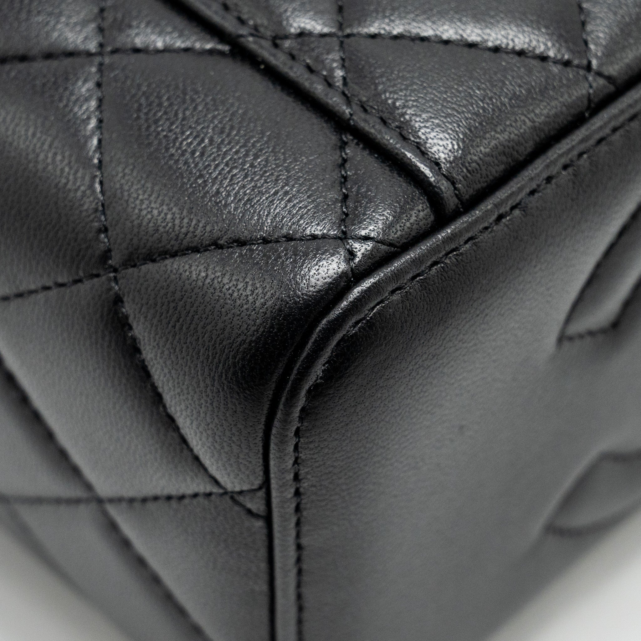 chanel-long-vanity-case-lambskin-so-black-microchip