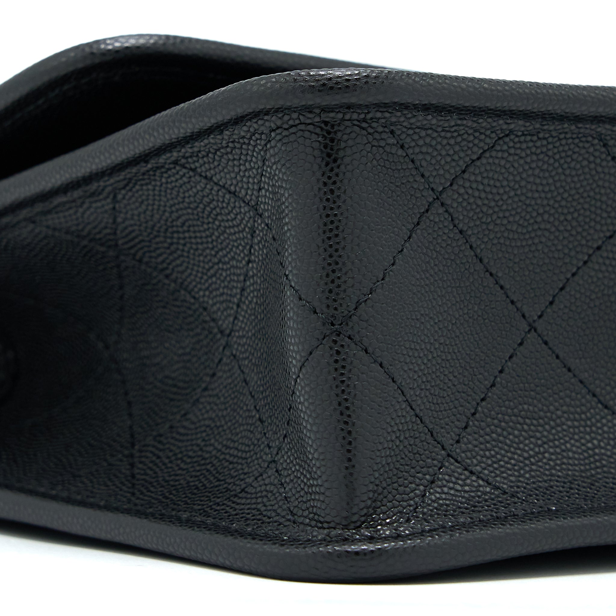 chanel-22k-top-handle-messenger-bag-caviar-black-brushed-ghw-microchip