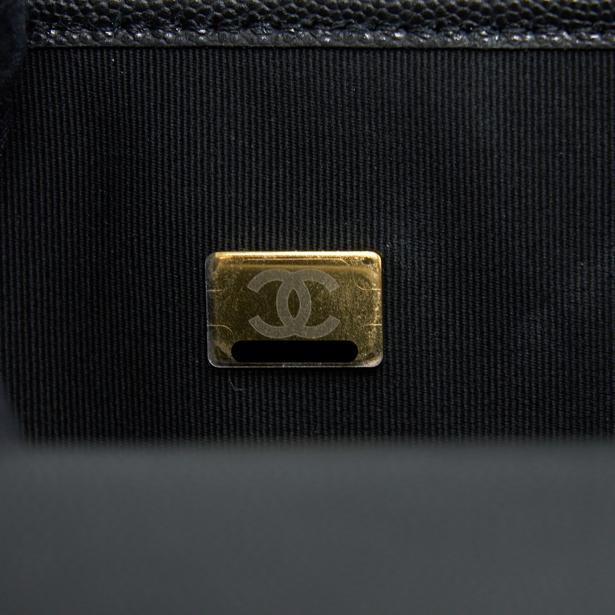 chanel-22k-top-handle-messenger-bag-caviar-black-brushed-ghw-microchip