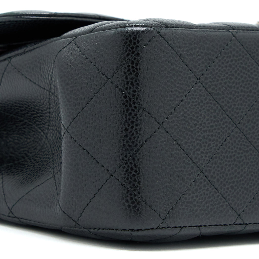 chanel-classic-jumbo-double-flap-bag-caviar-black-shw