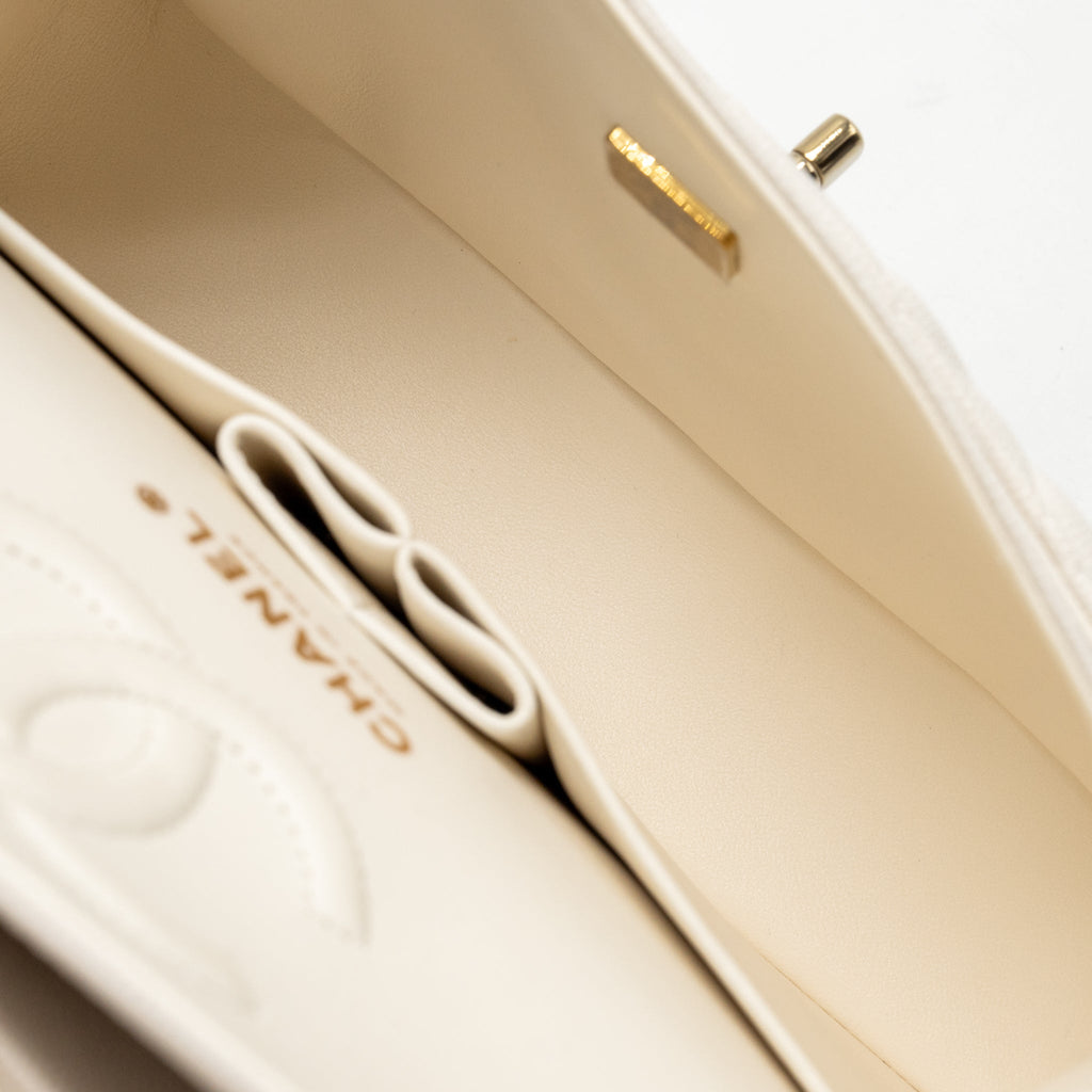 chanel-cf-white