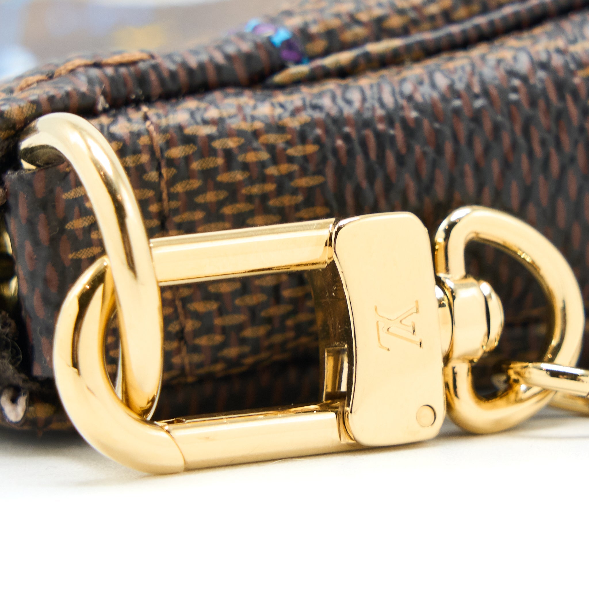 louis-vuitton-mini-pochette-accessories-limited-vivienne-holidays-damier-ebene-canvas-ghw