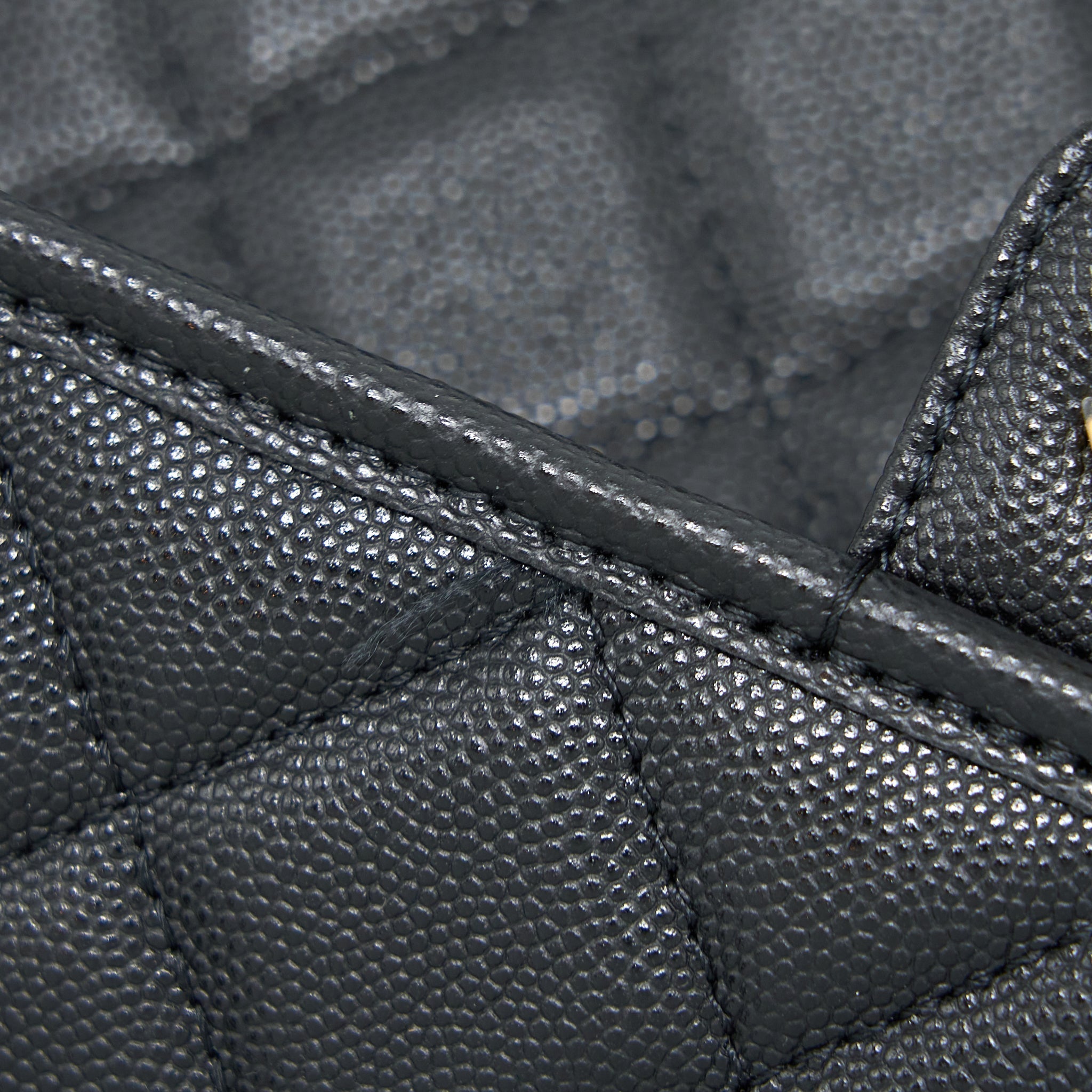 chanel-22k-top-handle-messenger-bag-caviar-black-brushed-ghw-microchip