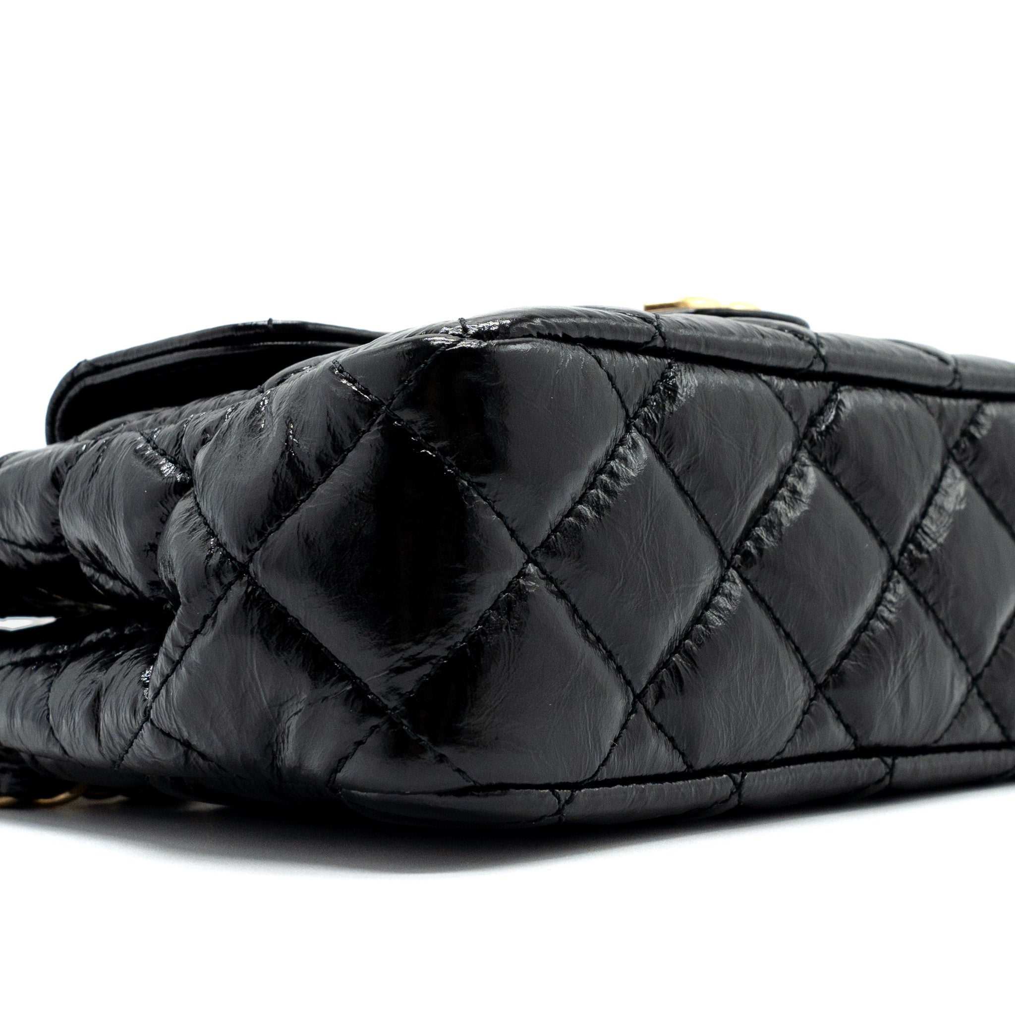 chanel-23c-small-hobo-bag-patent-black-ghw-microchip