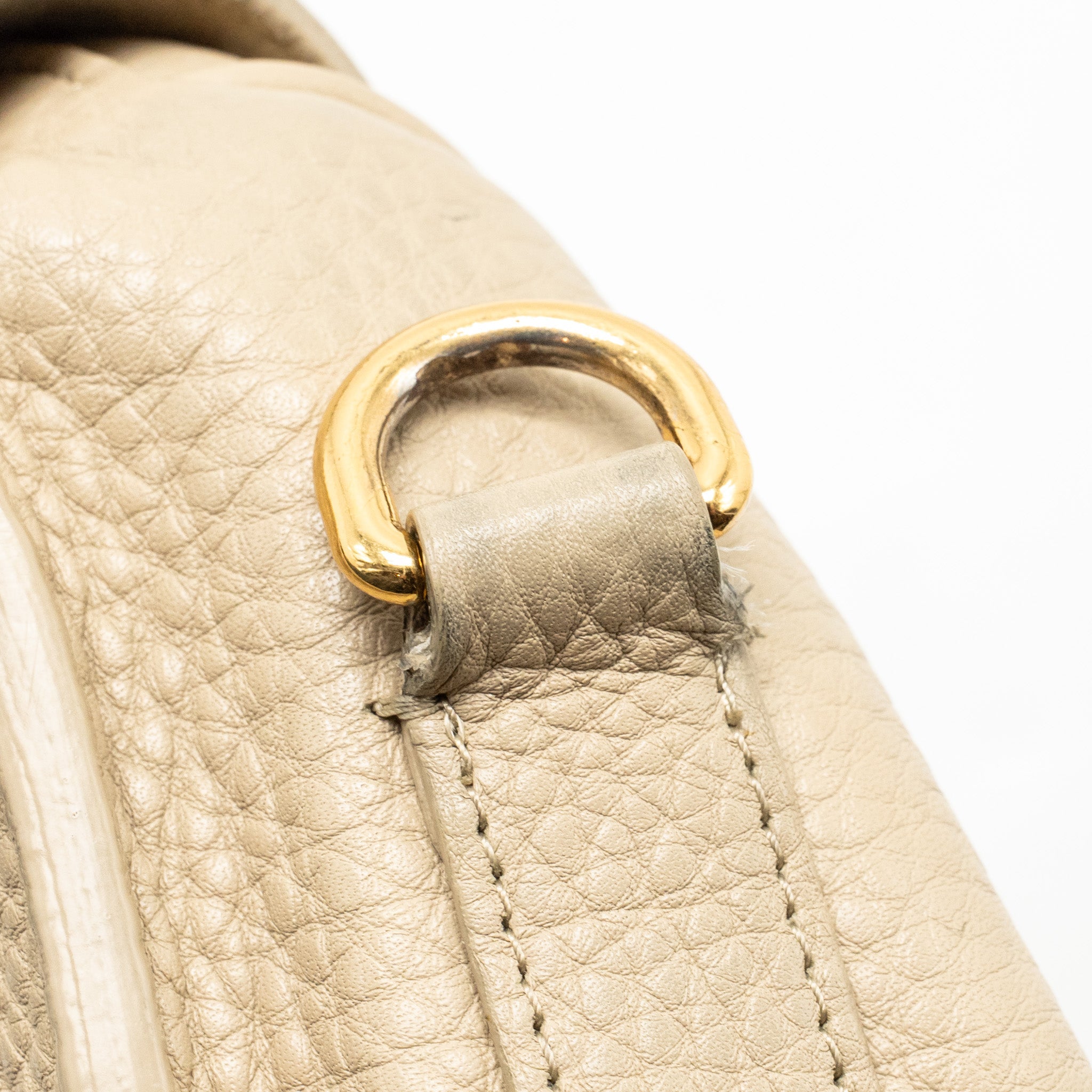dior-large-bobby-bag-grained-calfskin-beige-ghw