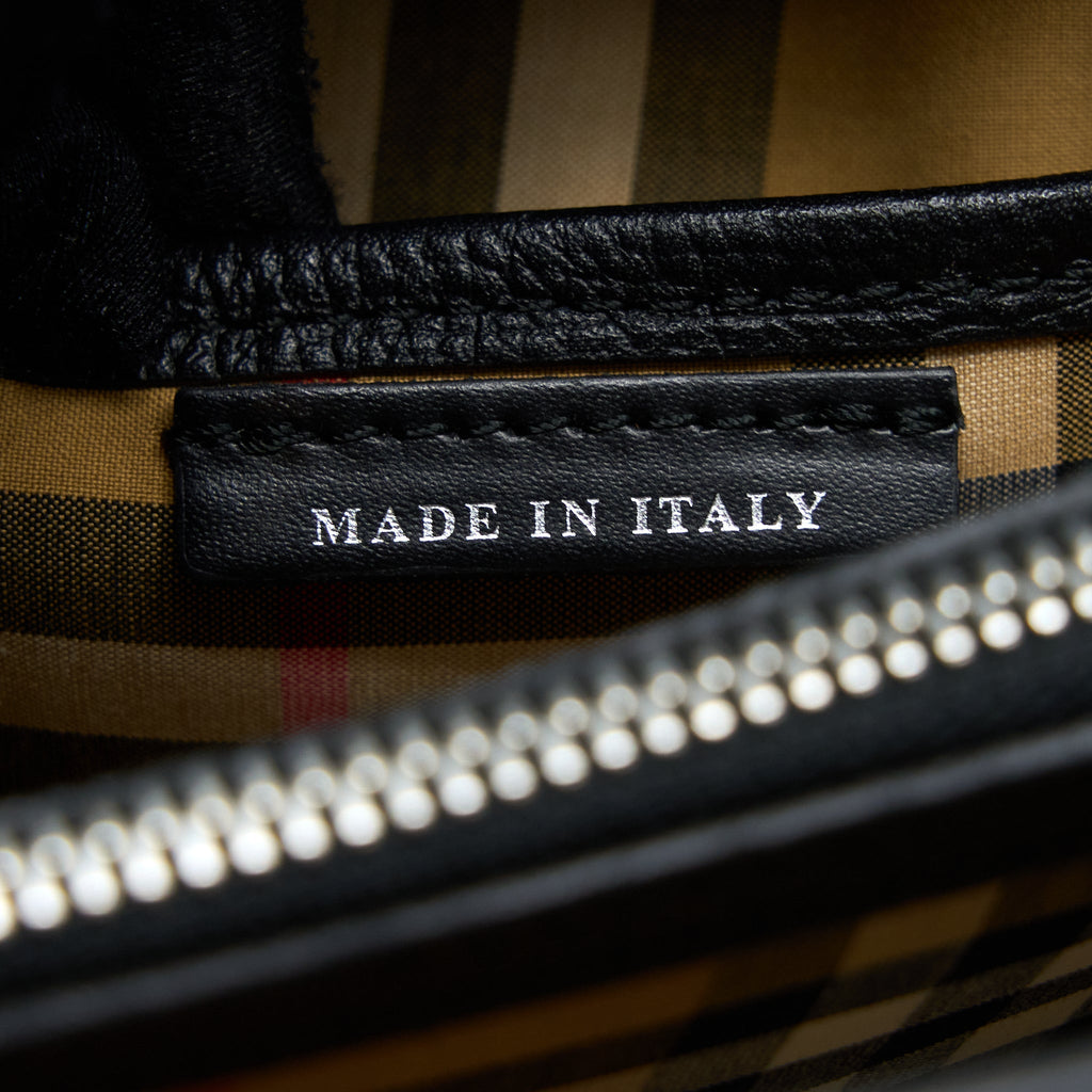burberry-the-medium-banner-bag-calfskin-black-multicolour-shw