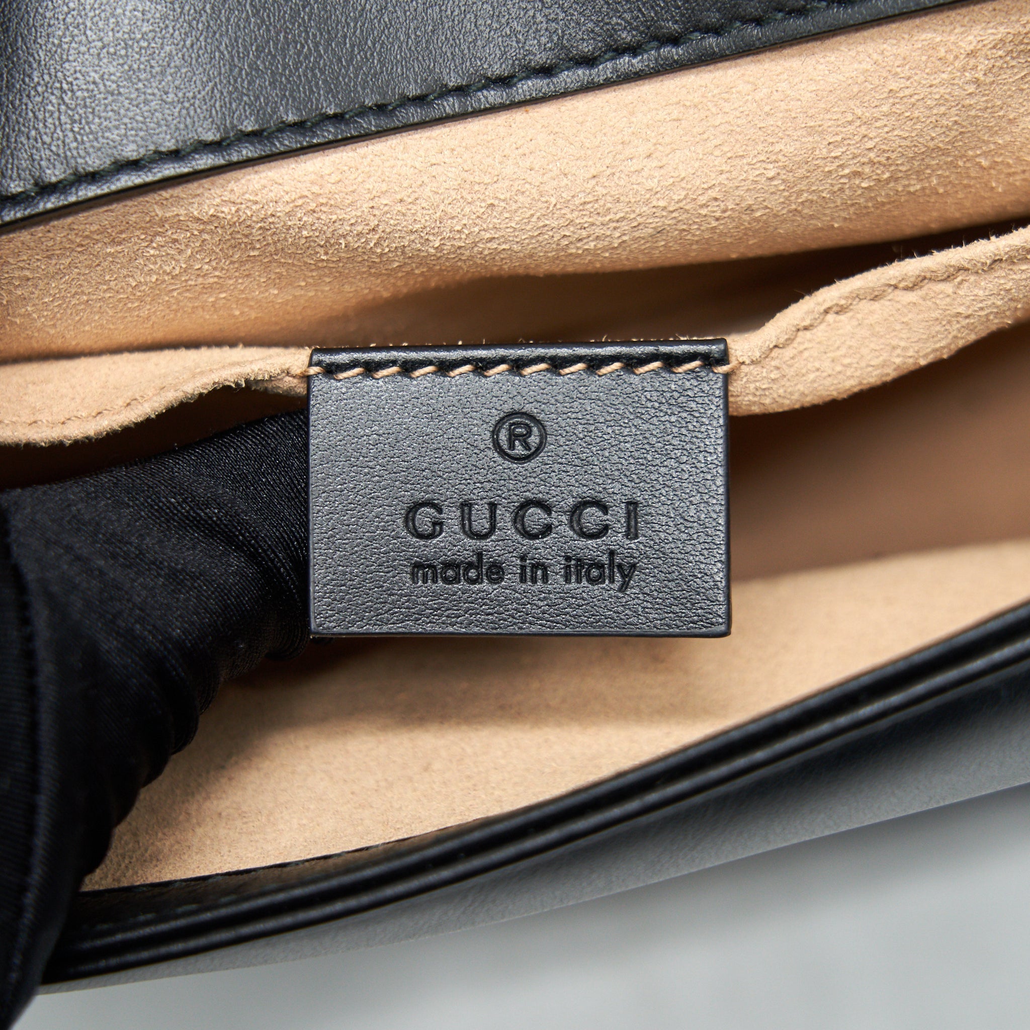 gucci-gg-marmont-mini-matelasse-shoulder-bag-black-ghw