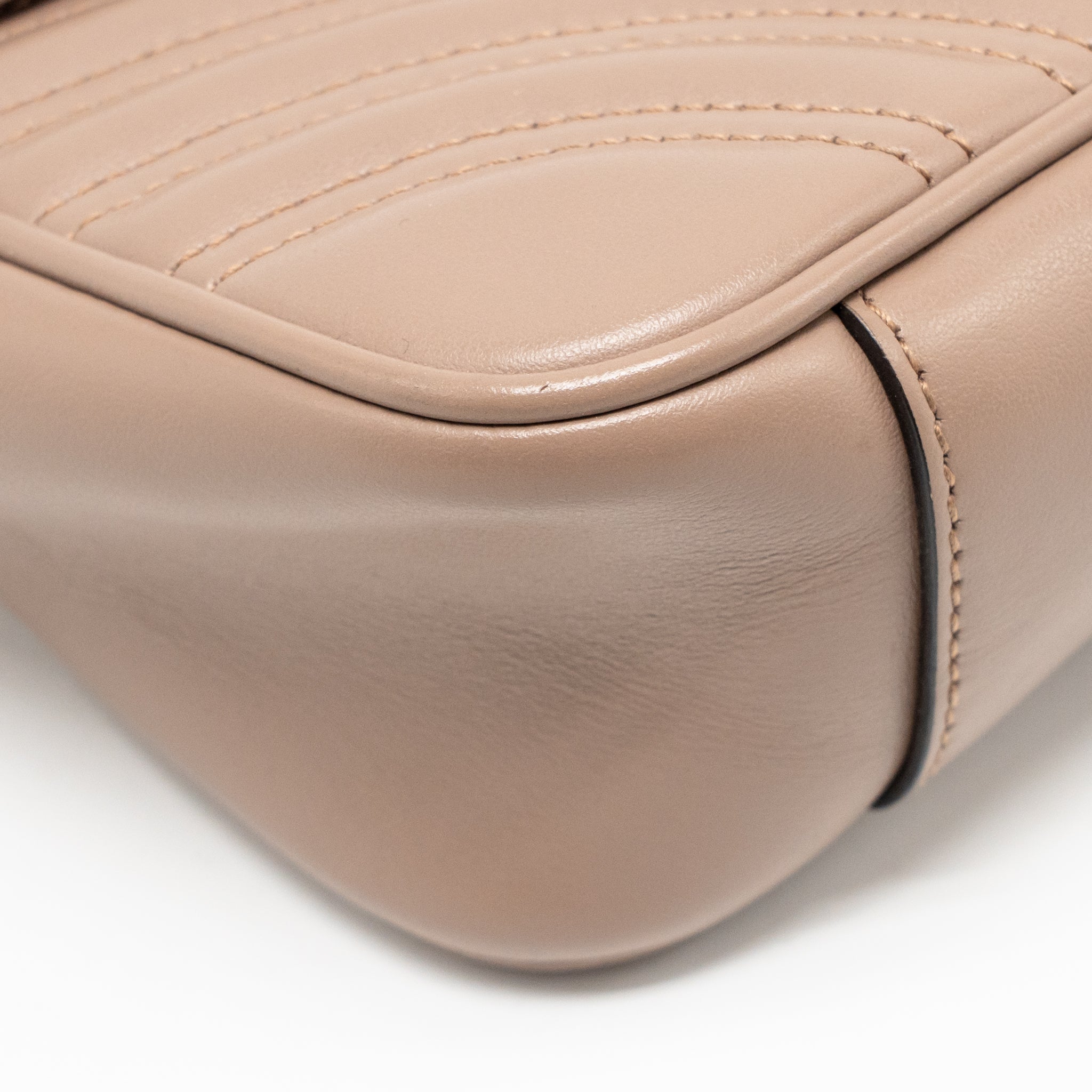 gucci-medium-gg-marmont-shoulder-bag-calfskin-dark-beige-ghw