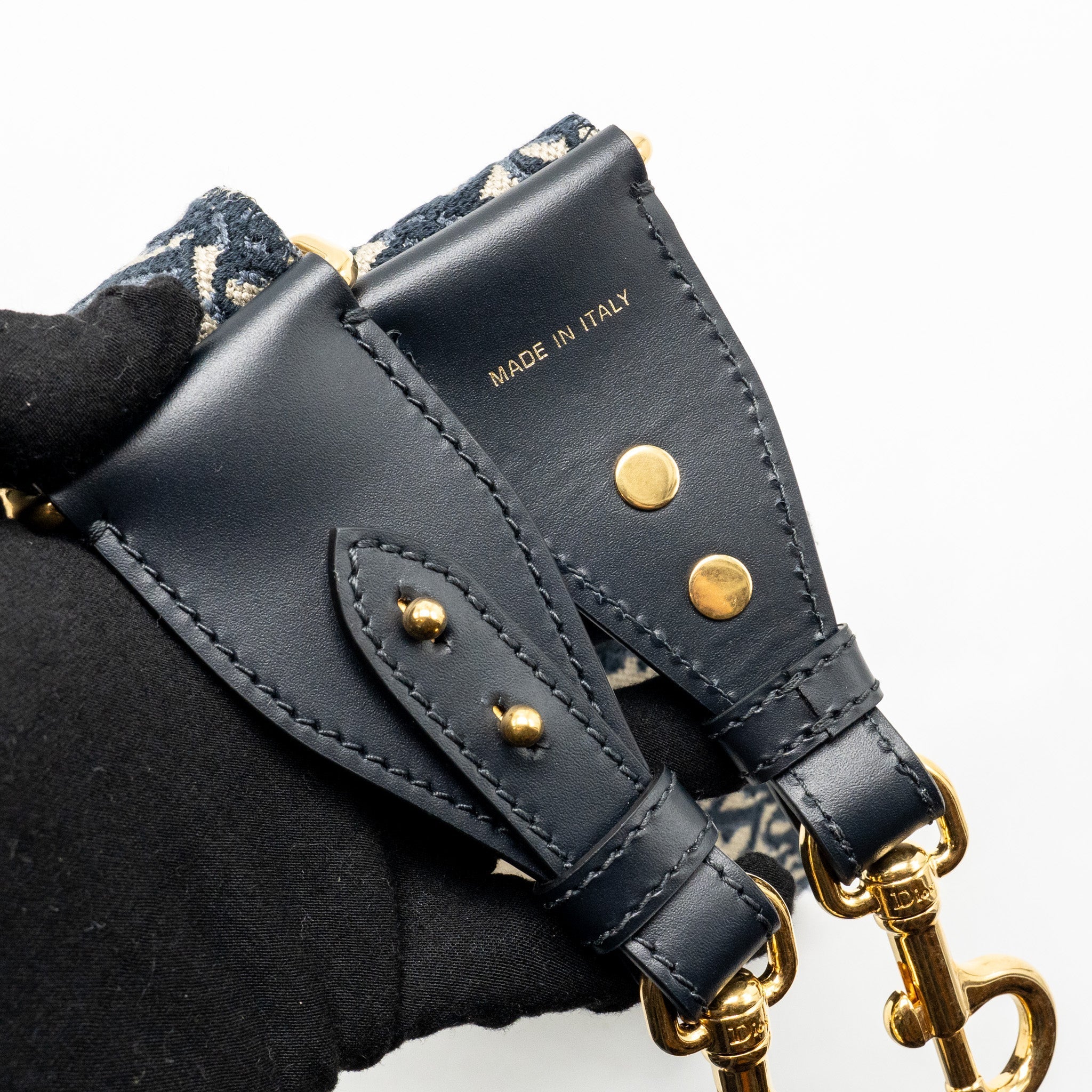 dior-large-bobby-bag-grained-calfskin-beige-ghw