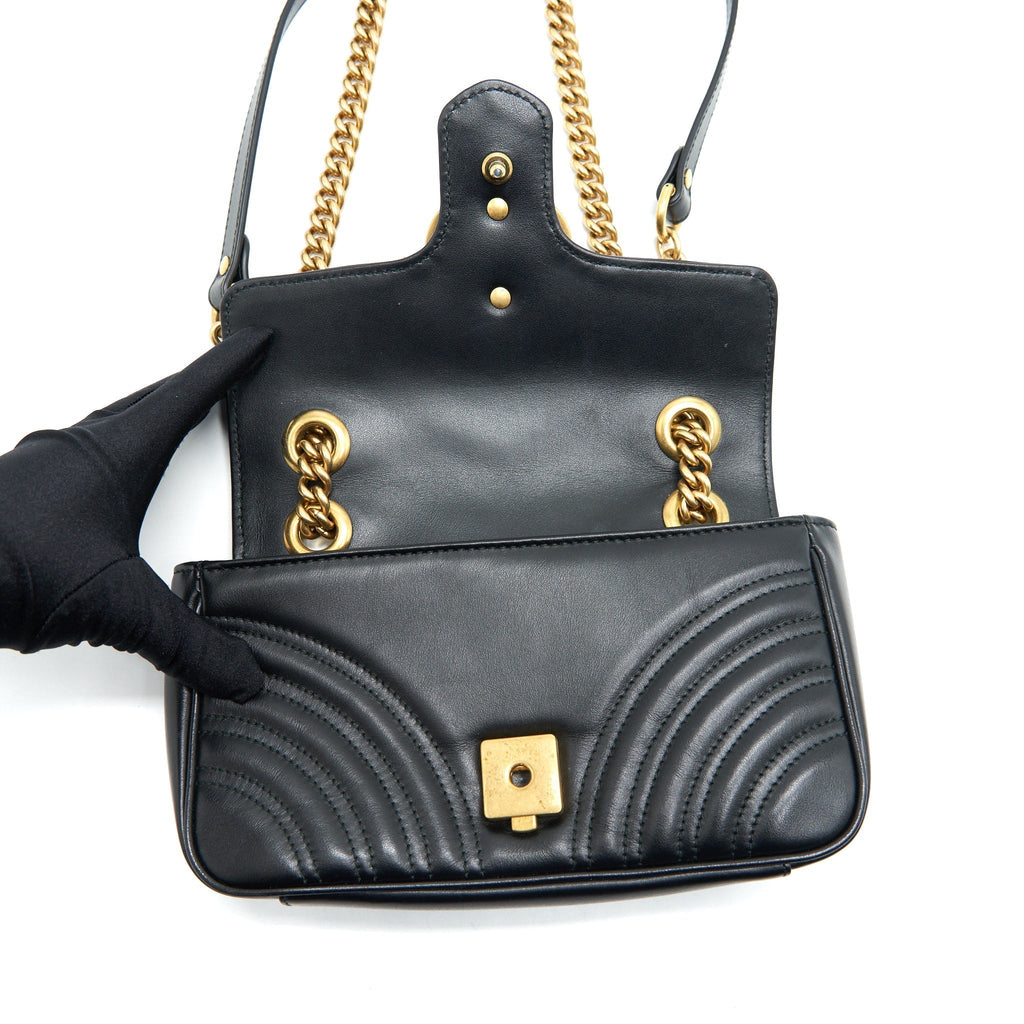 gucci-gg-marmont-mini-matelasse-shoulder-bag-black-ghw