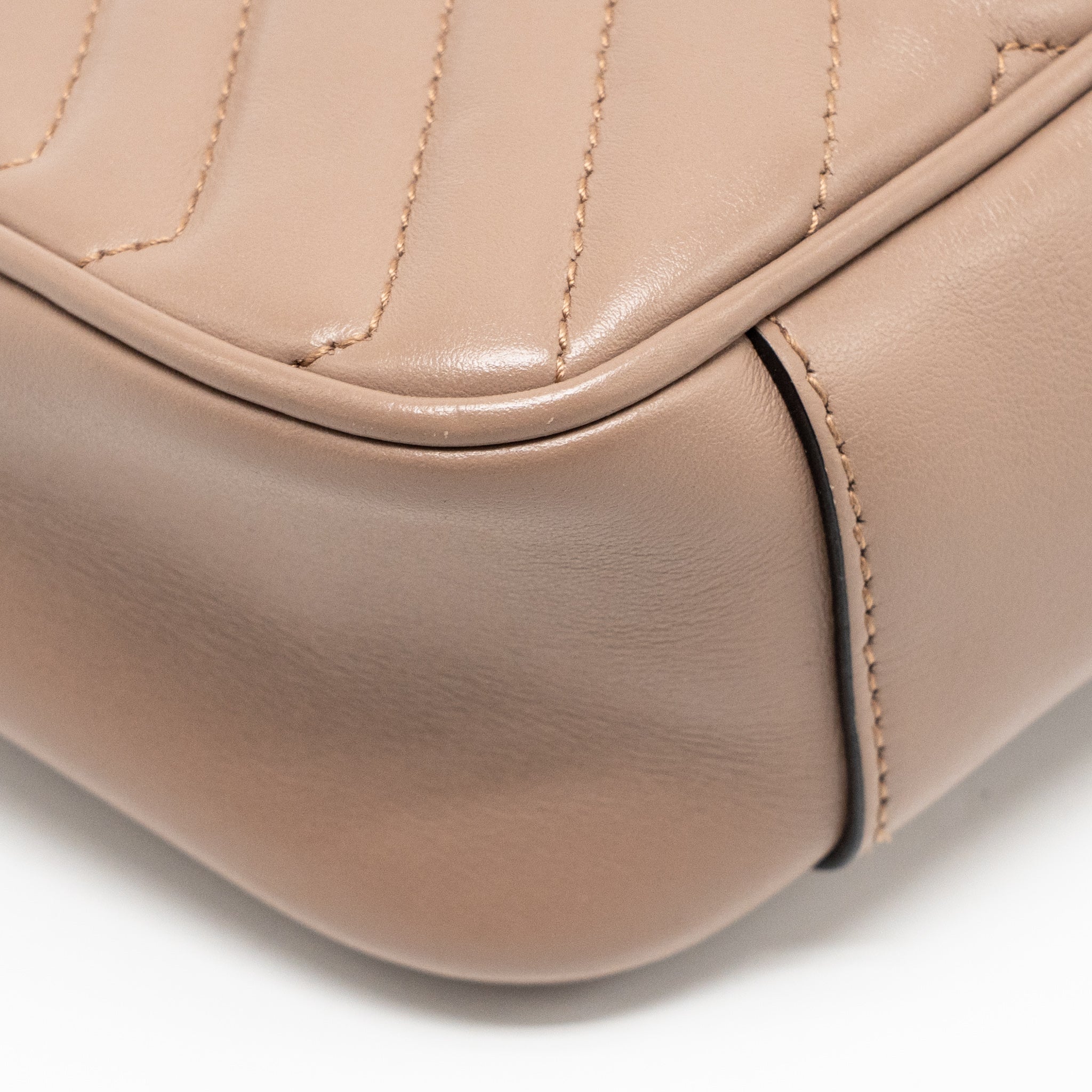 gucci-medium-gg-marmont-shoulder-bag-calfskin-dark-beige-ghw