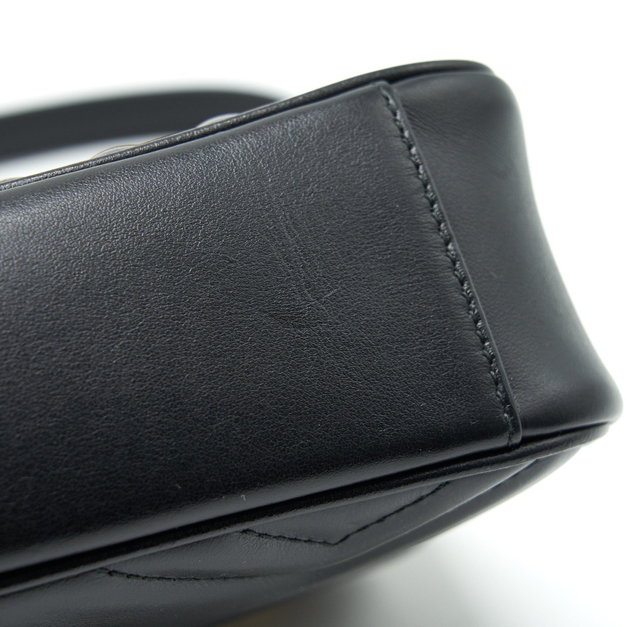 gucci-gg-marmont-mini-matelasse-shoulder-bag-black-ghw